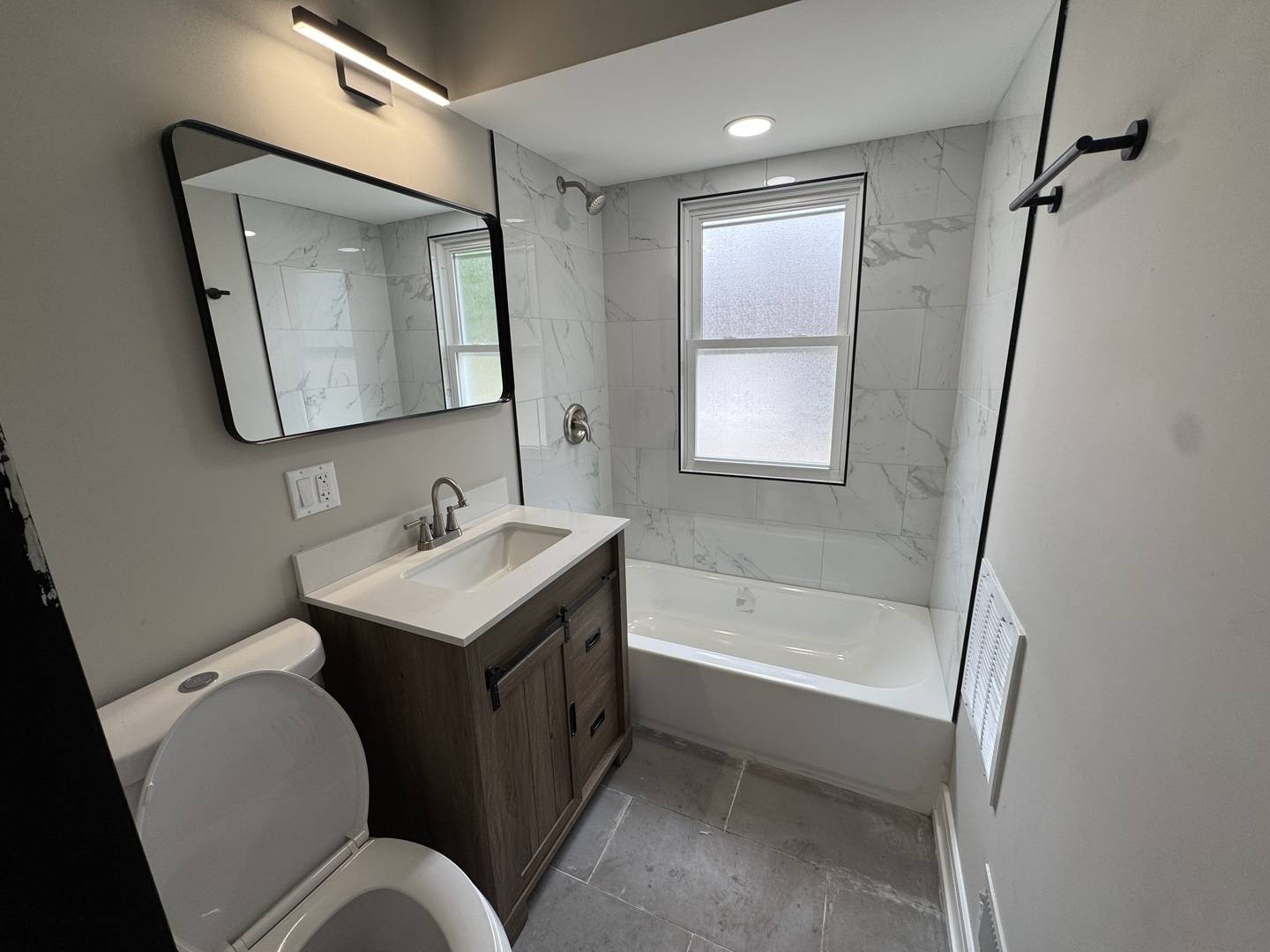 16439 Cottage Grove AVE, South Holland, IL 60473