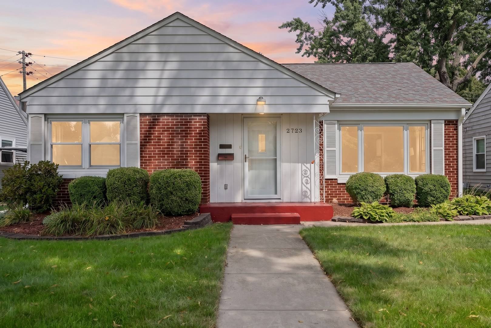 2723 24th AVE, Moline, IL 61265