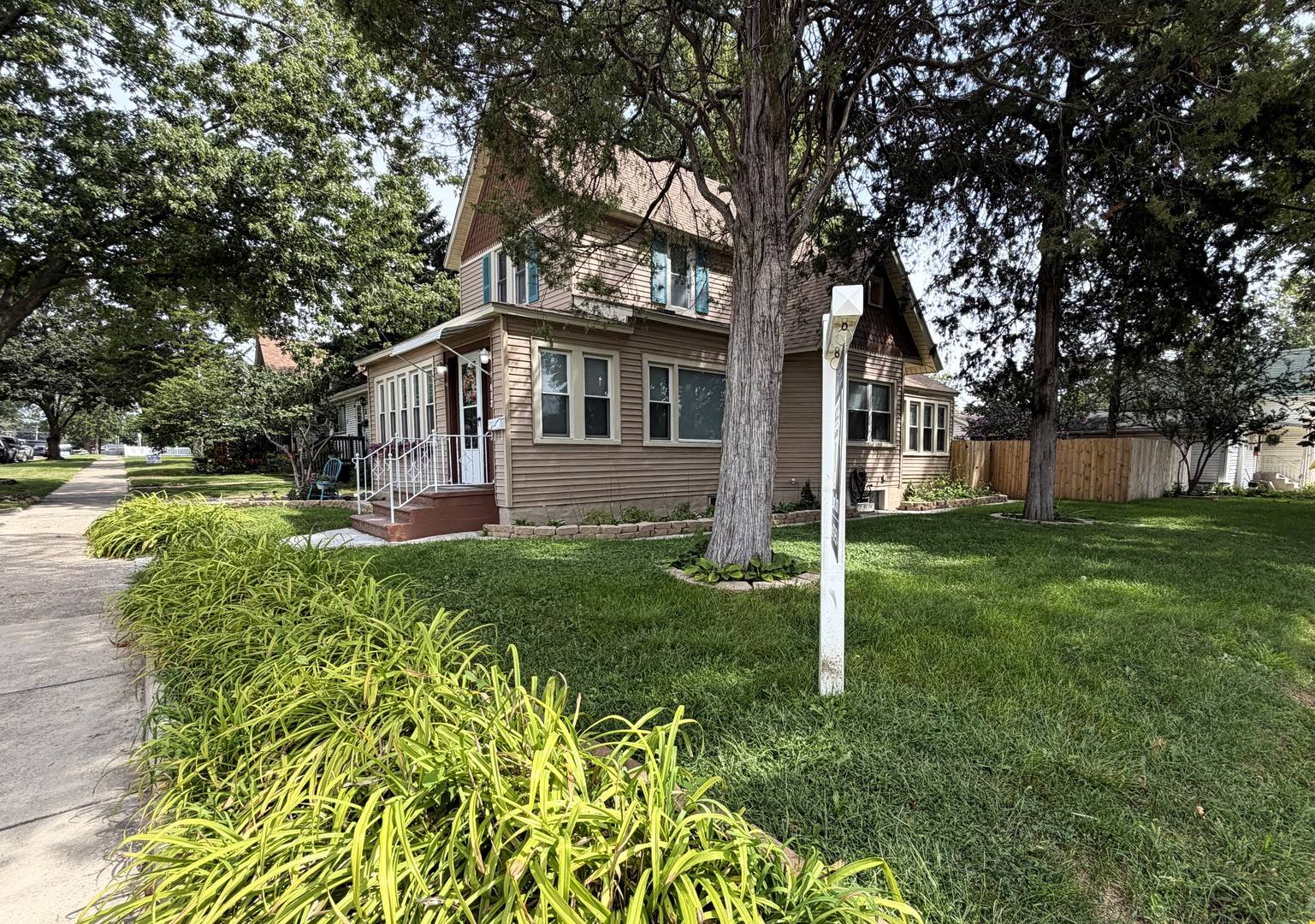 412 N Grand AVE, Bradley, IL 60915