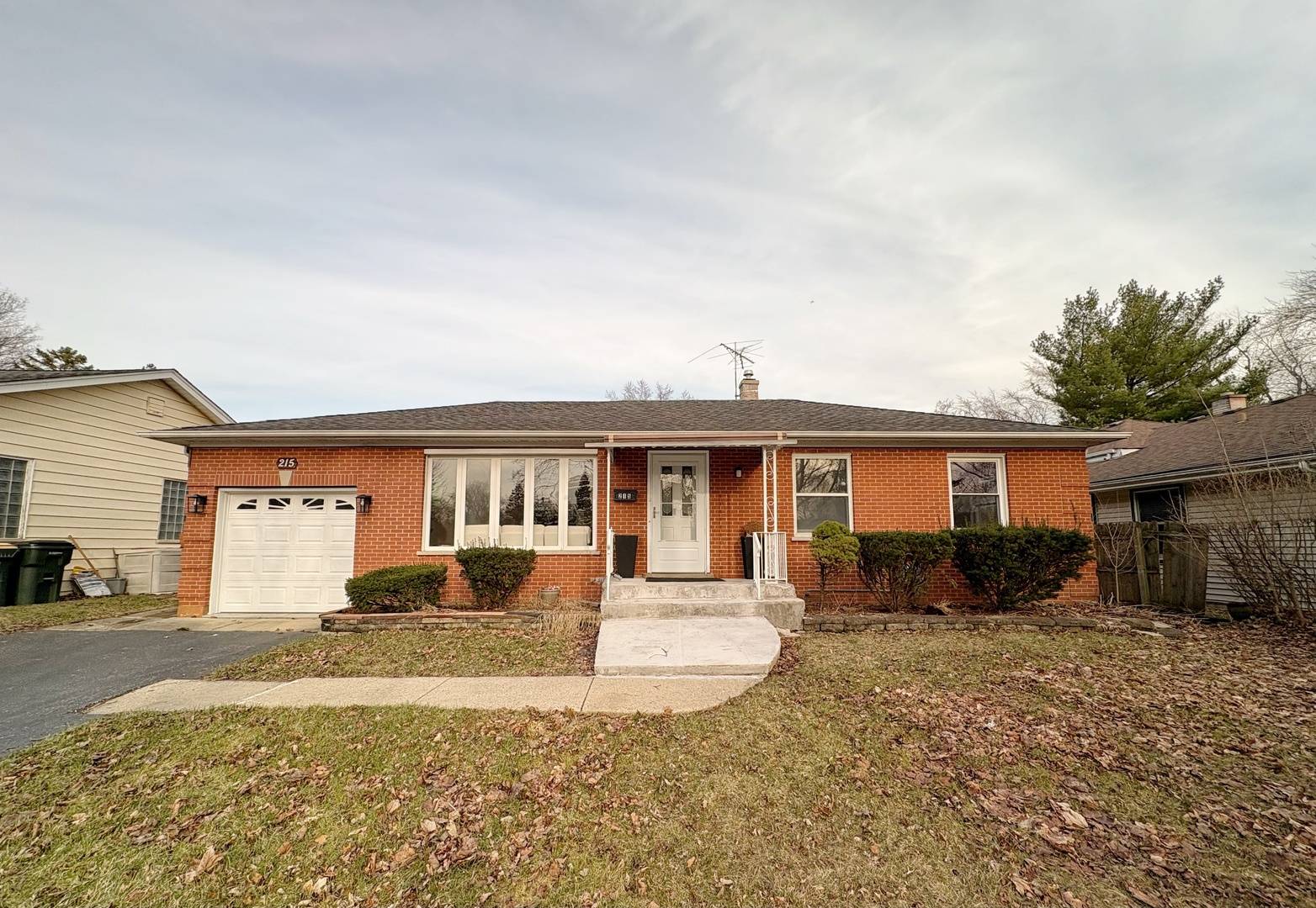215 S Forest AVE, Palatine, IL 60074