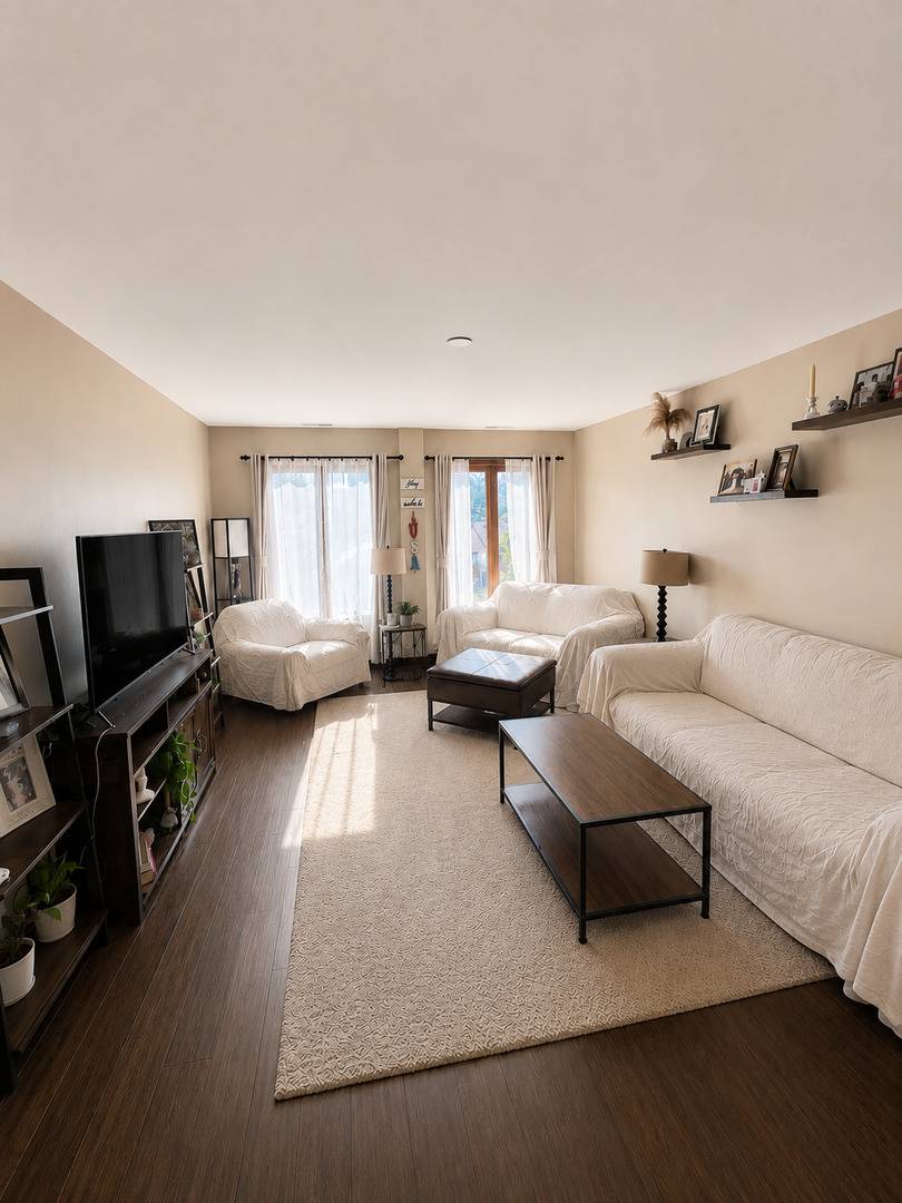 1302 E Washington ST #B1, Des Plaines, IL 60016