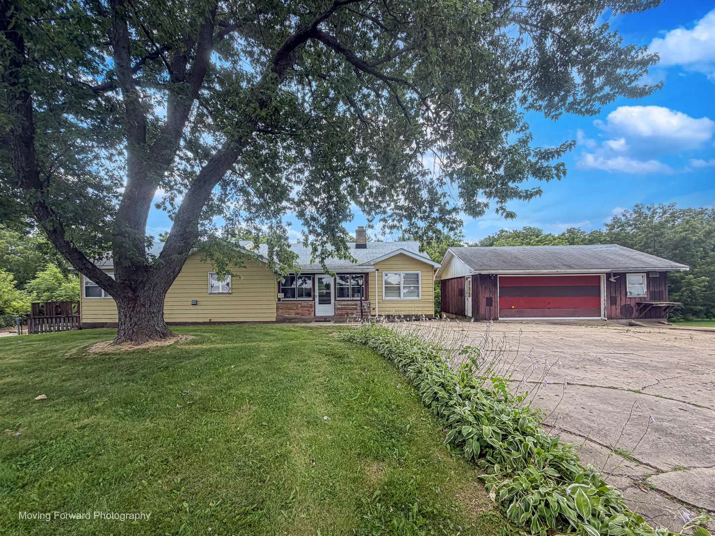 40W867 Big Timber RD, Hampshire, IL 60140