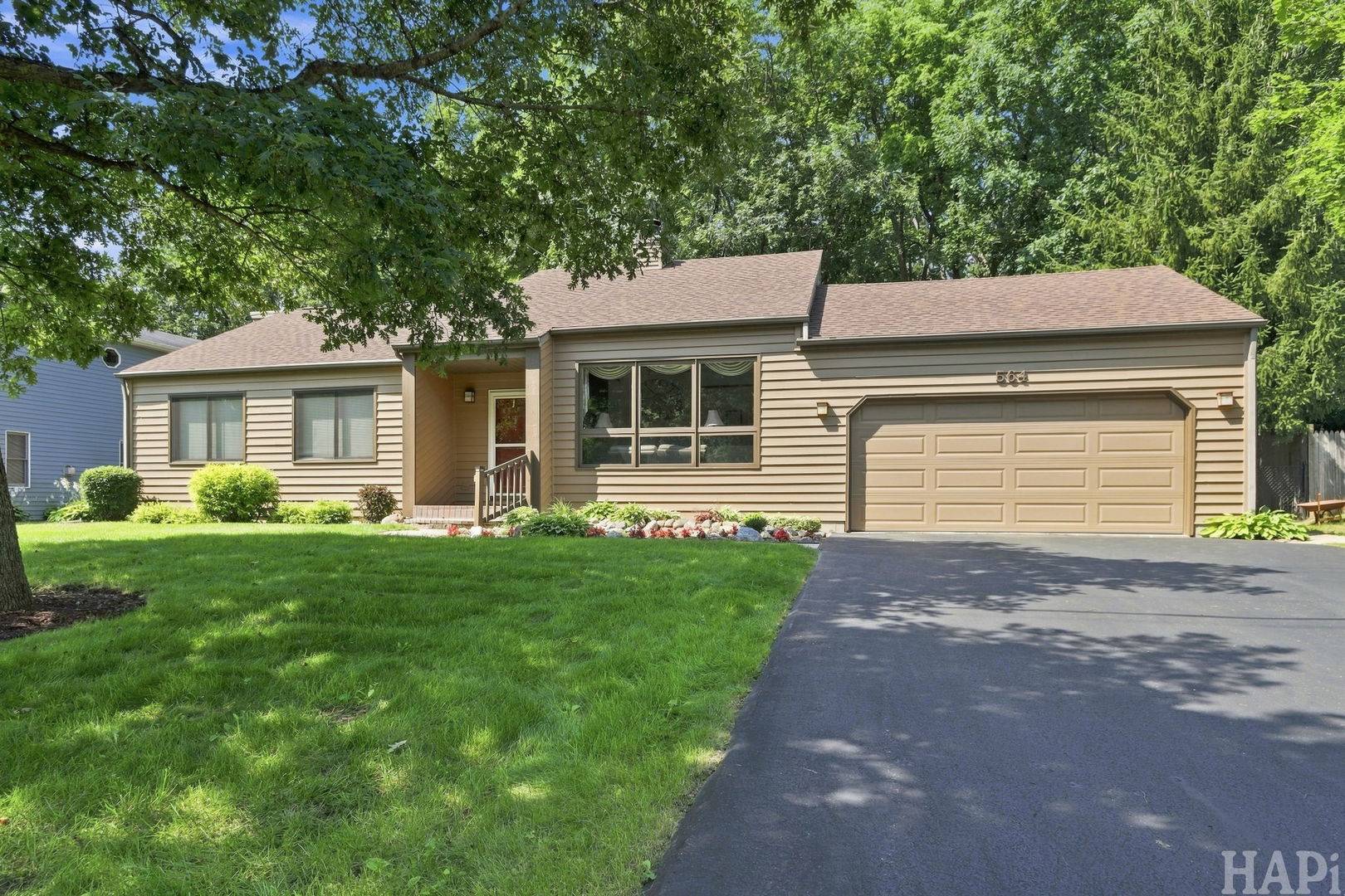 564 Wilson AVE, Park City, IL 60085