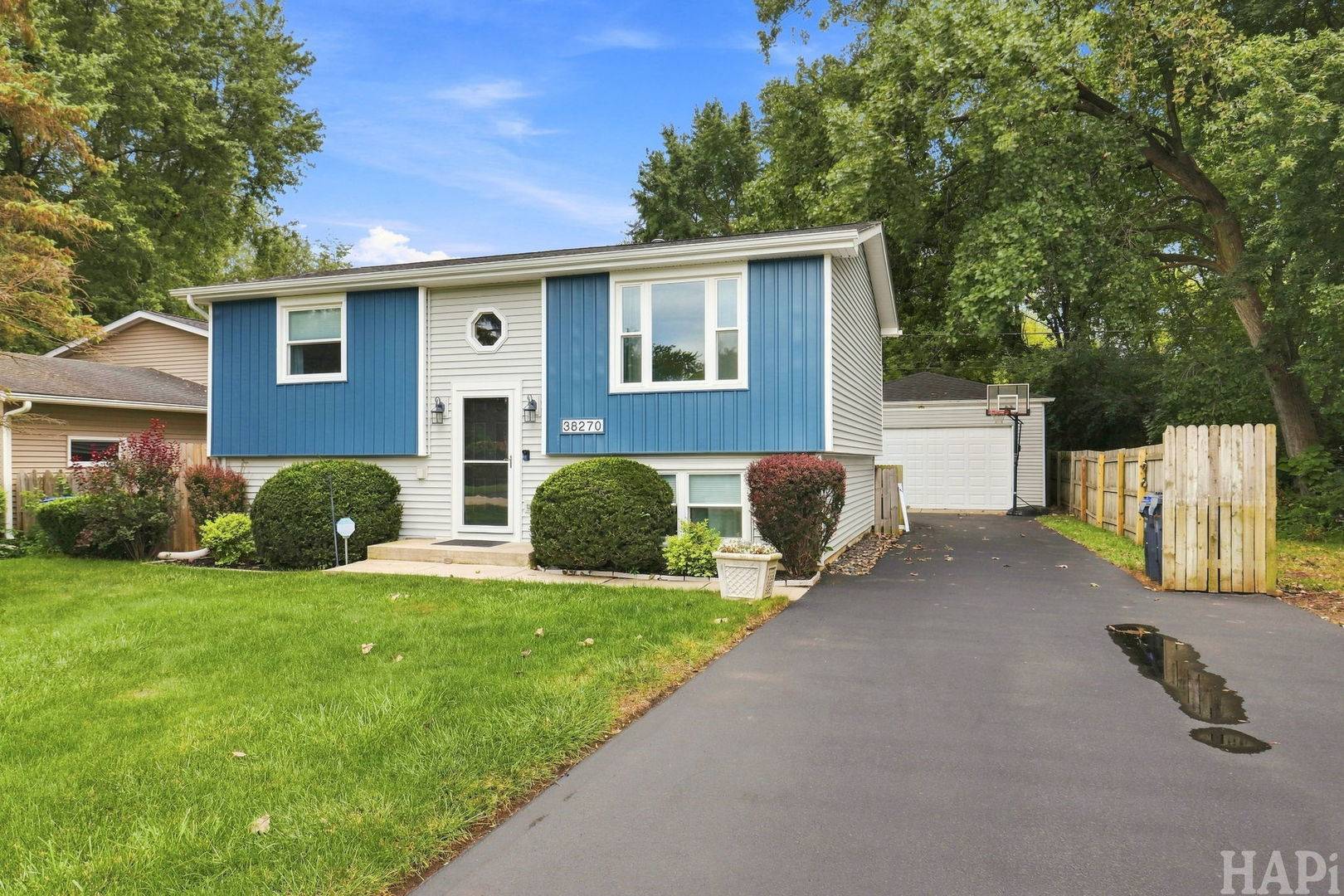 38270 N North Shore AVE, Beach Park, IL 60087