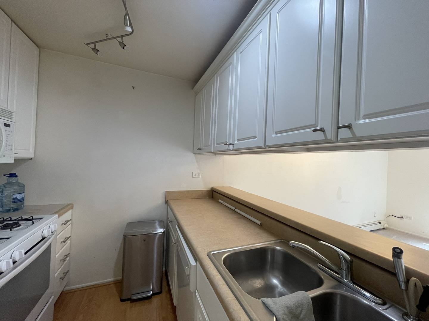 1912 Prairie SQ #314A, Schaumburg, IL 60173