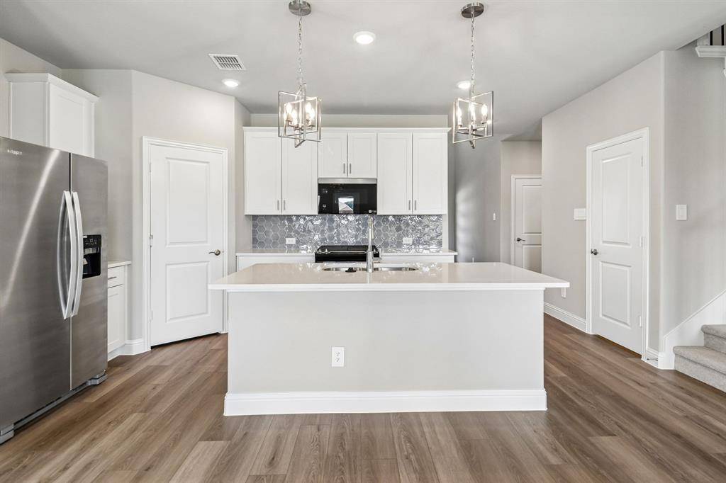 3221 Scorpion Lane, Fort Worth, TX 76179