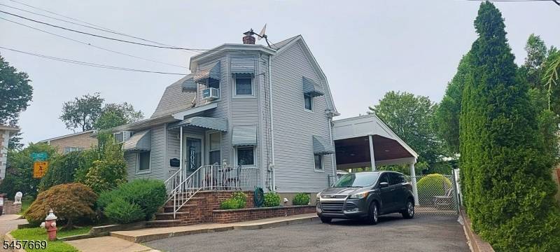 3 Linden Ave, Elmwood Park Boro, NJ 07407