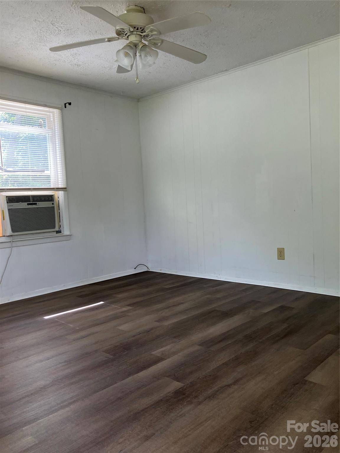 104 Countryside DR SE, Lenoir, NC 28645