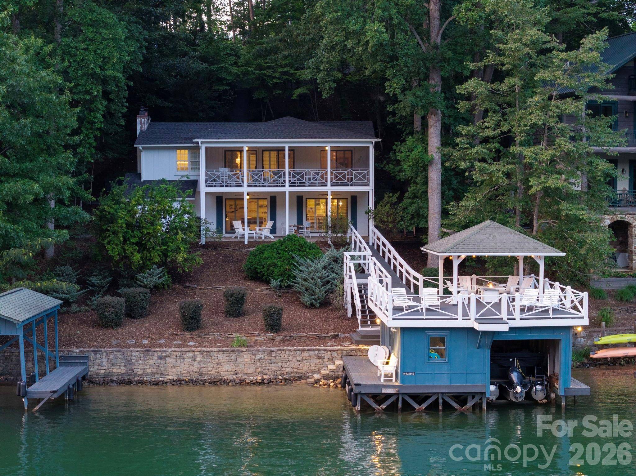 183 Blarney RD, Lake Lure, NC 28746