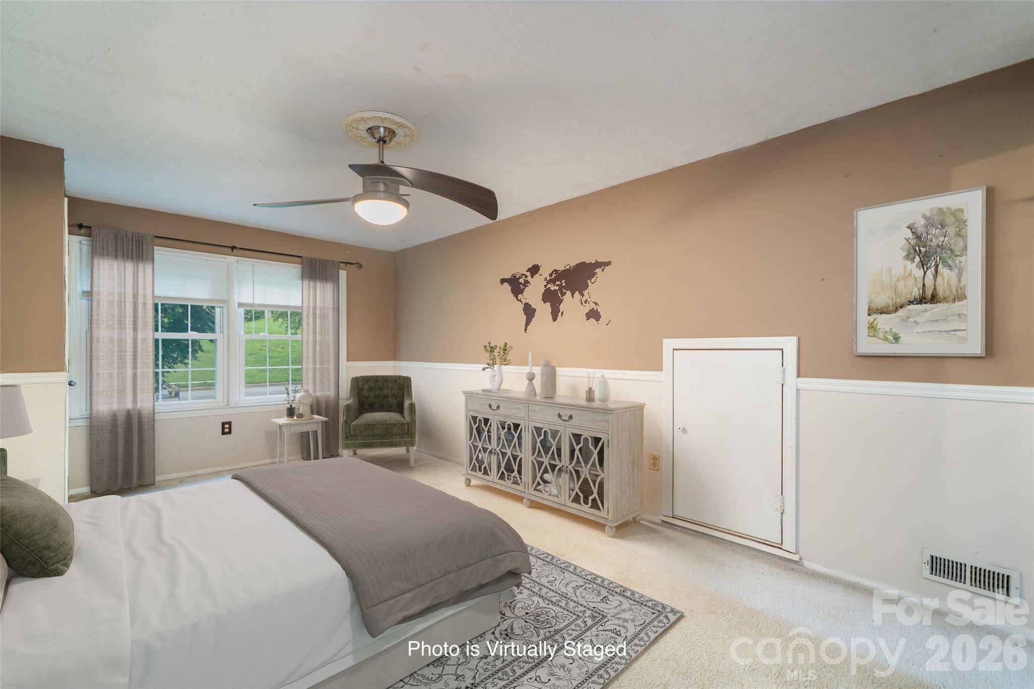 6 Hillview CIR, Asheville, NC 28805
