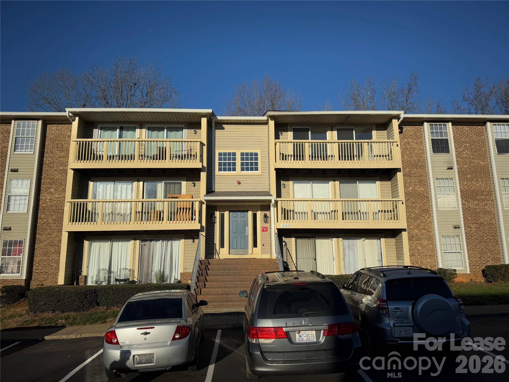 1604 Arlyn CIR, Charlotte, NC 28213