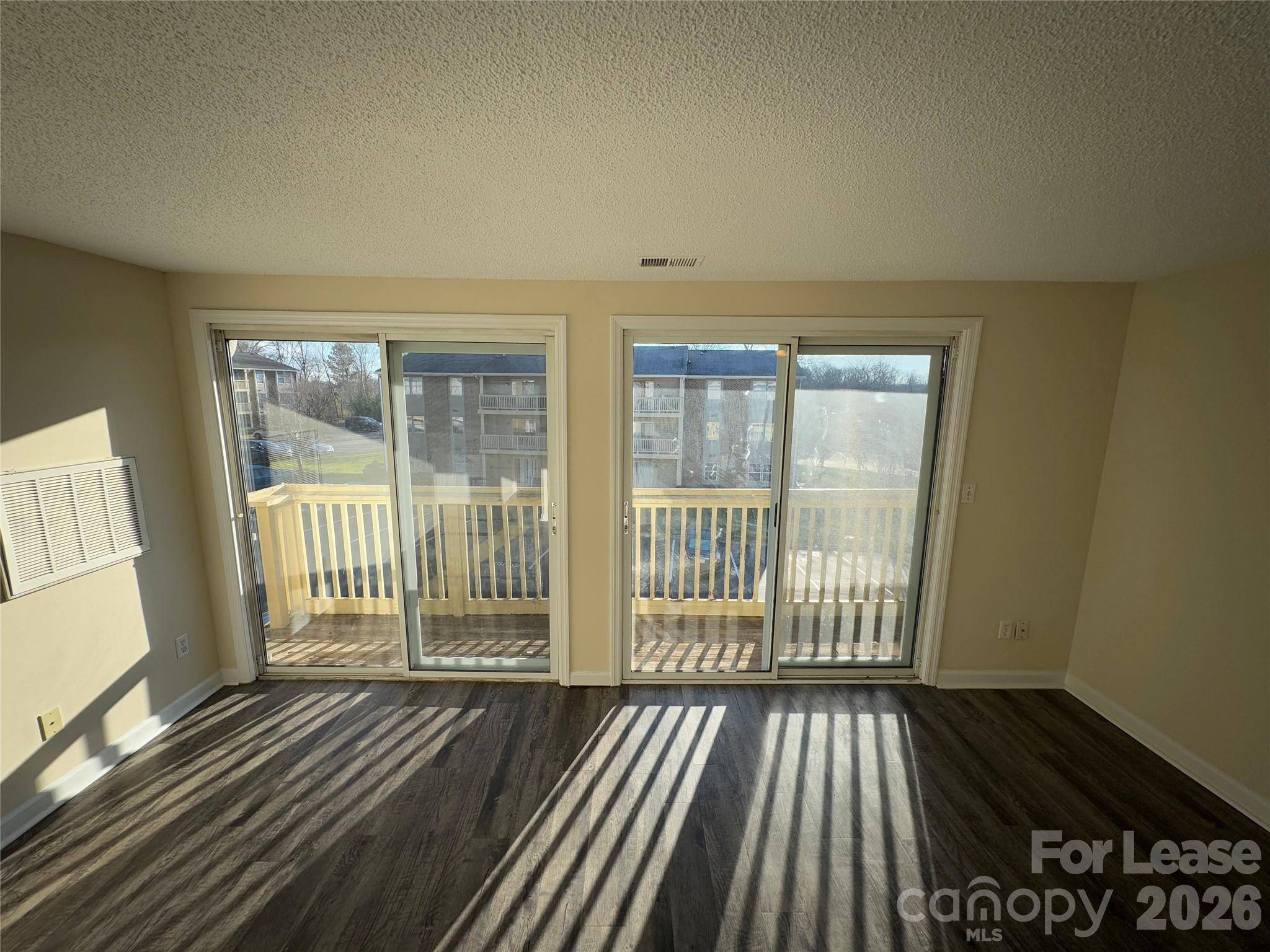 1604 Arlyn CIR, Charlotte, NC 28213