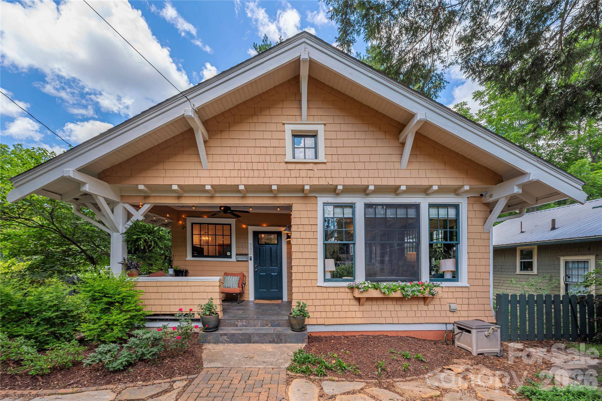 302 Hillside ST, Asheville, NC 28801
