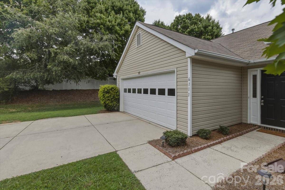 6111 Gatesville LN, Charlotte, NC 28270