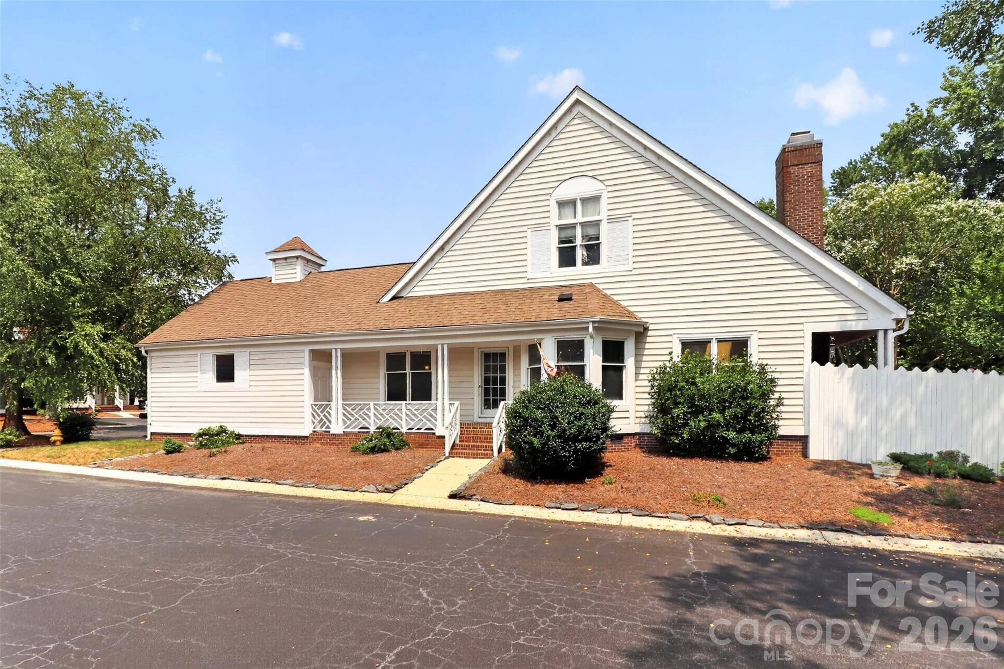10316 Johns Towne DR, Charlotte, NC 28210