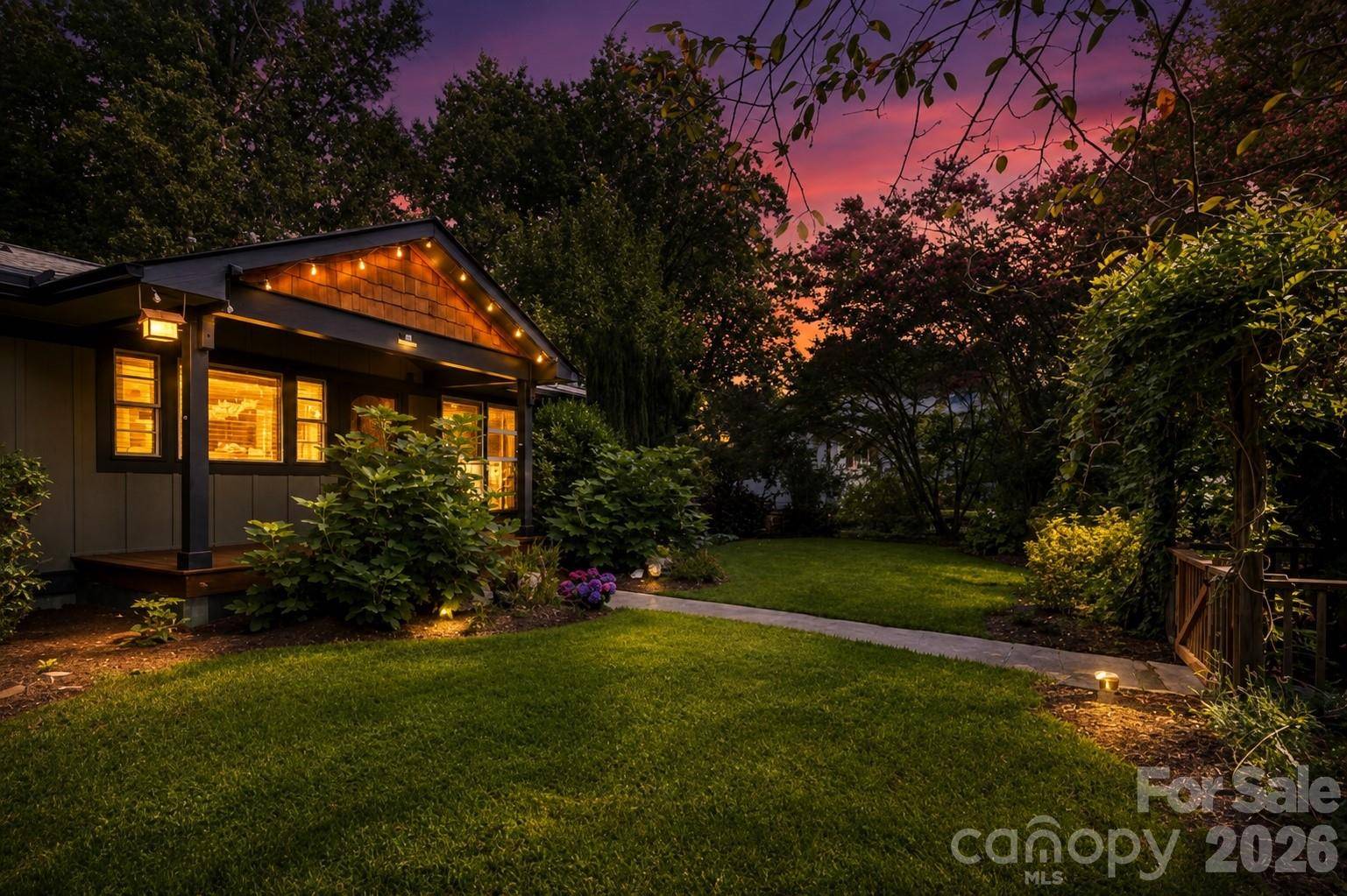 10 Davenport PL, Asheville, NC 28806