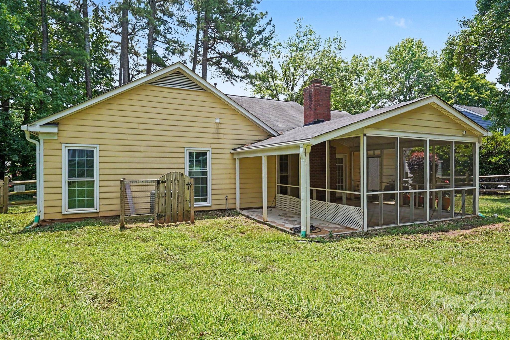 4300 Saxonbury WAY, Charlotte, NC 28269