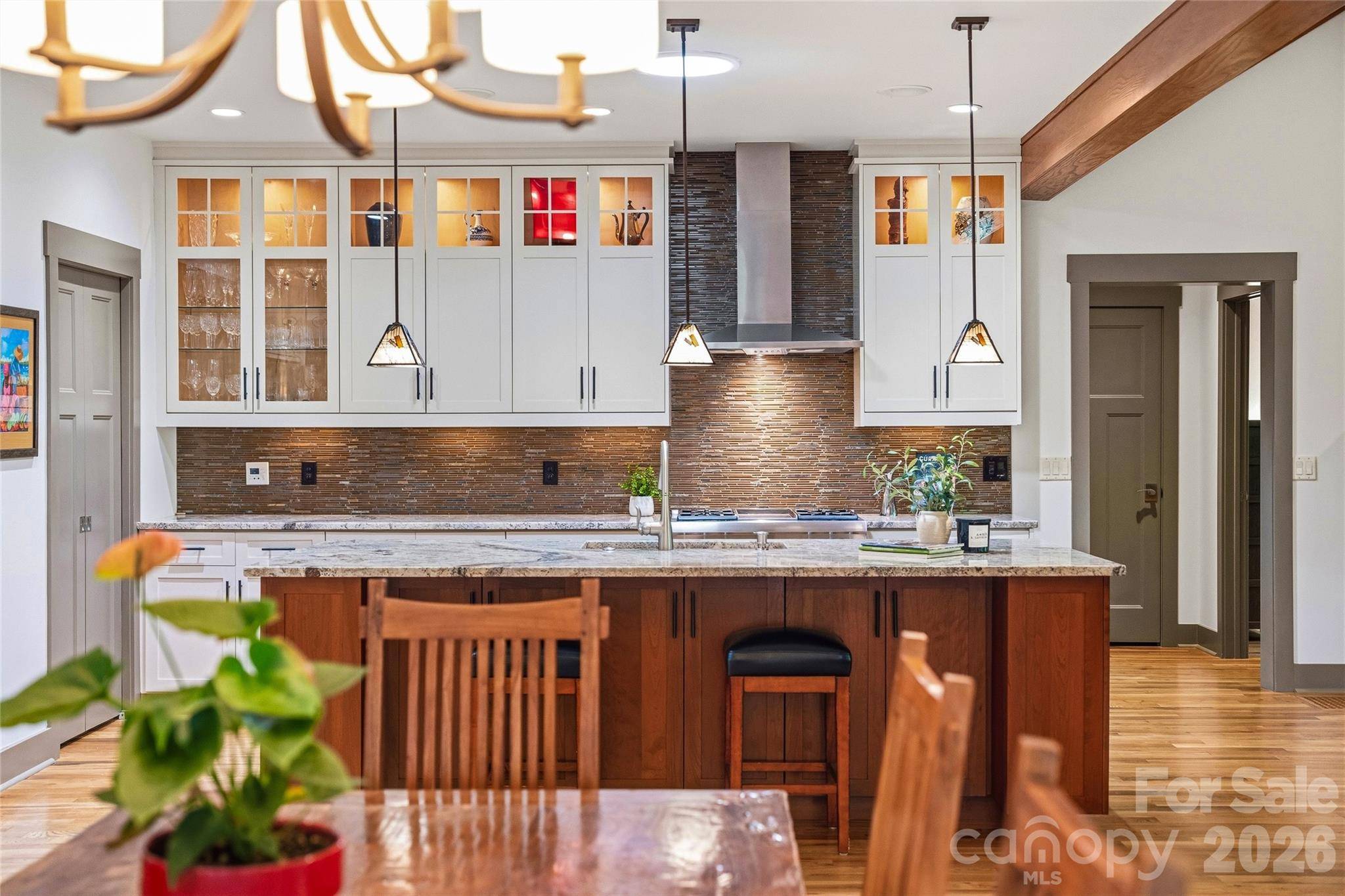 15 E Owl Creek LN, Fairview, NC 28730