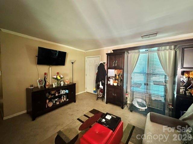 6042 Crape Myrtle LN, Charlotte, NC 28216
