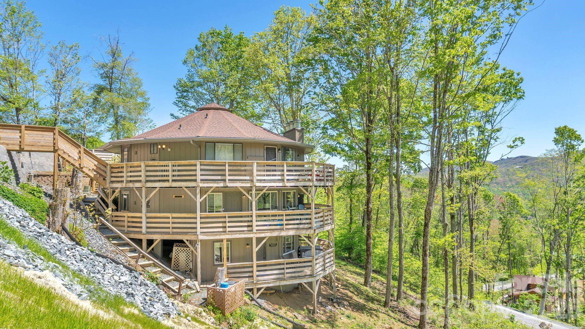 315 Timber Ridge RD #E-14, Sugar Mountain, NC 28604