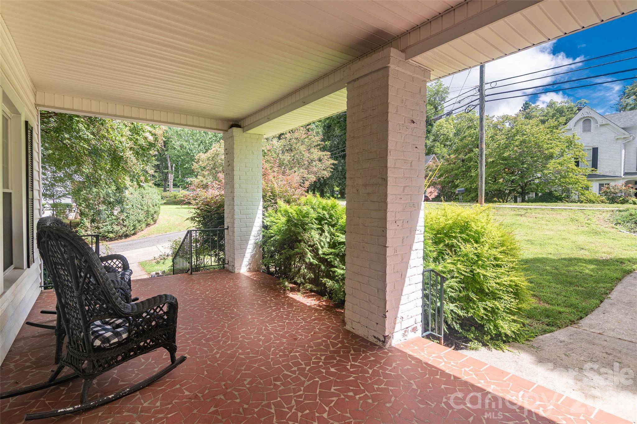 365 N Washington ST, Rutherfordton, NC 28139