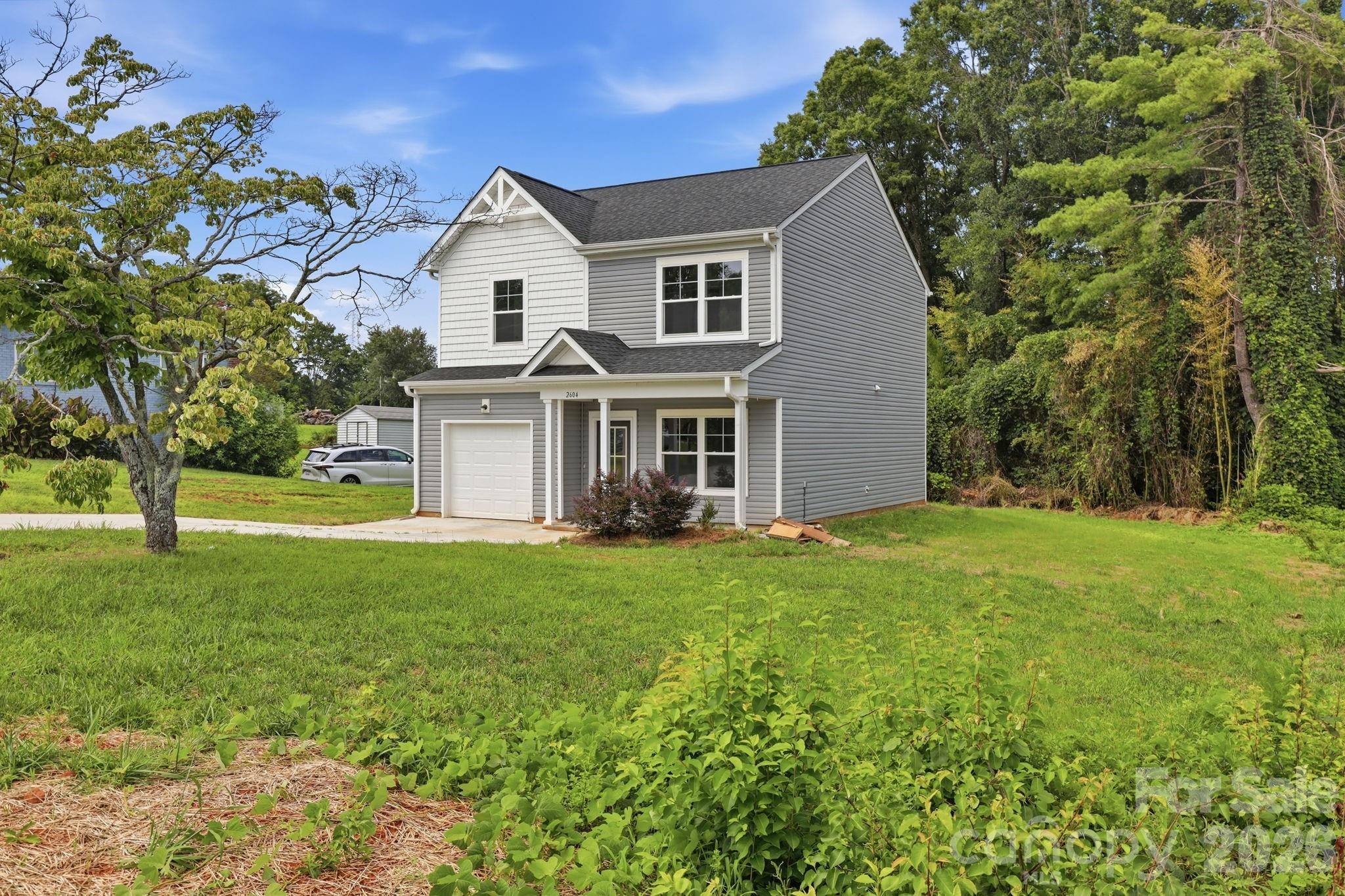 2604 Greencrest LN, Statesville, NC 28677