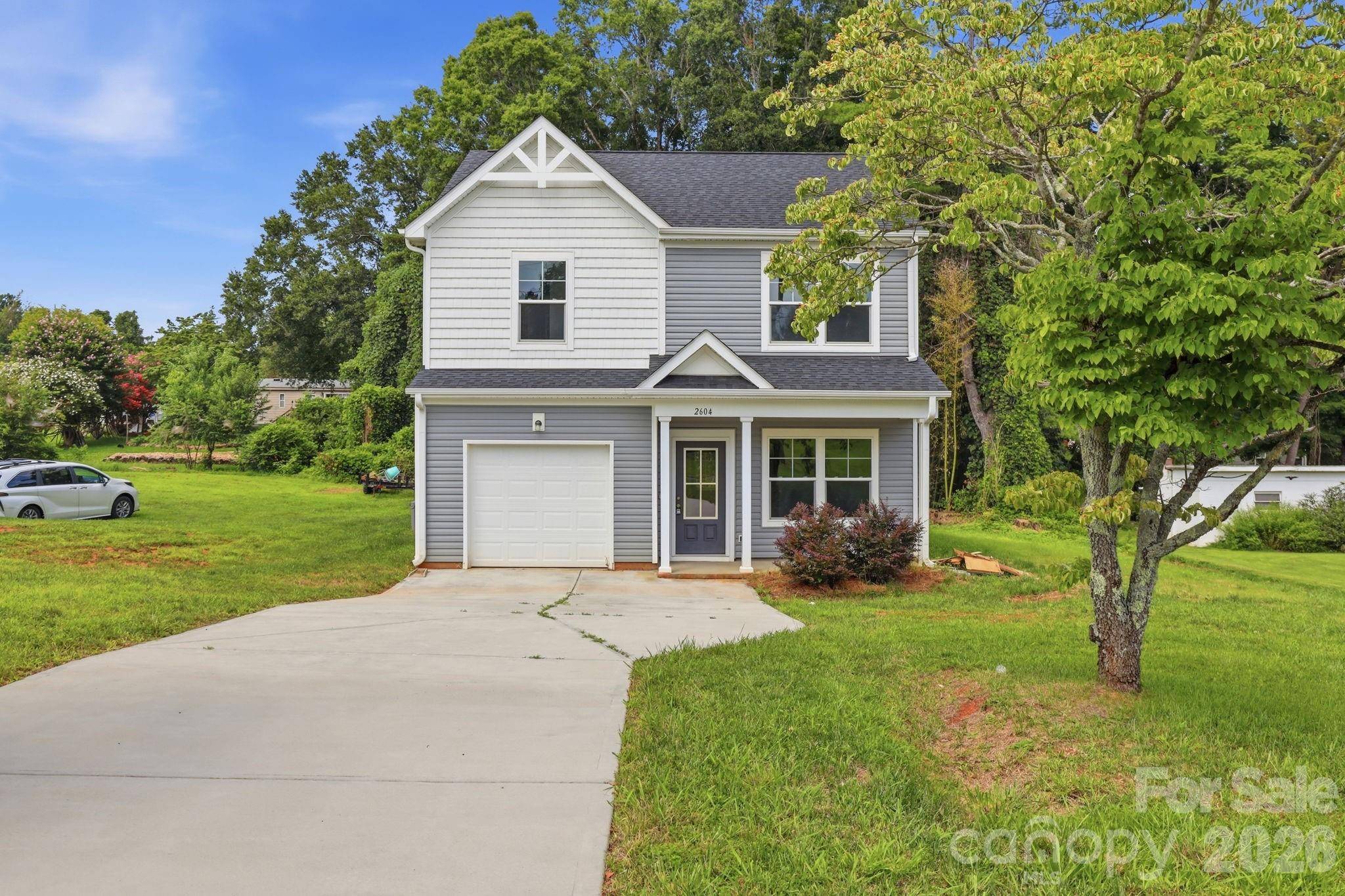 2604 Greencrest LN, Statesville, NC 28677