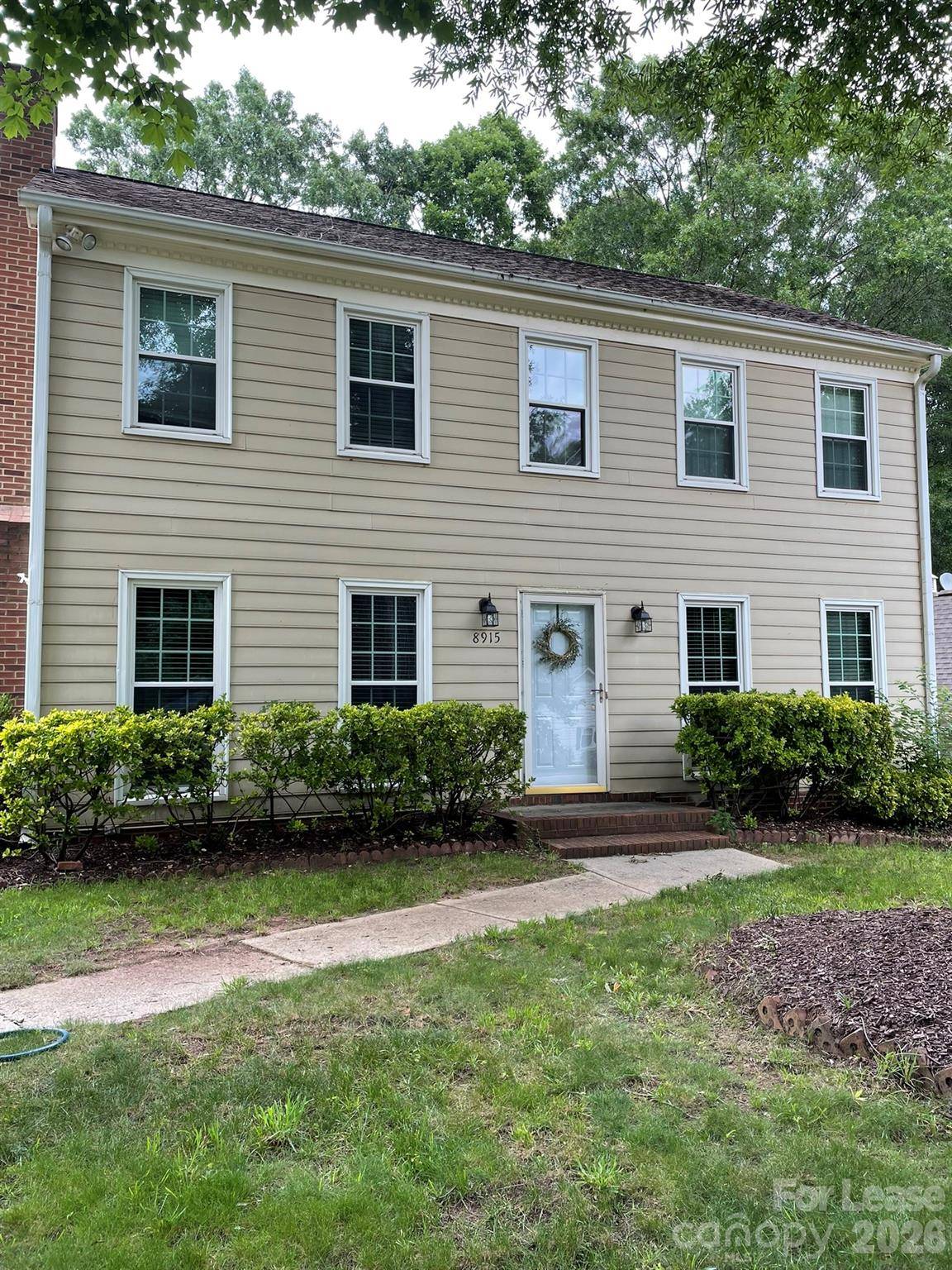 8915 Gamesford DR, Charlotte, NC 28277