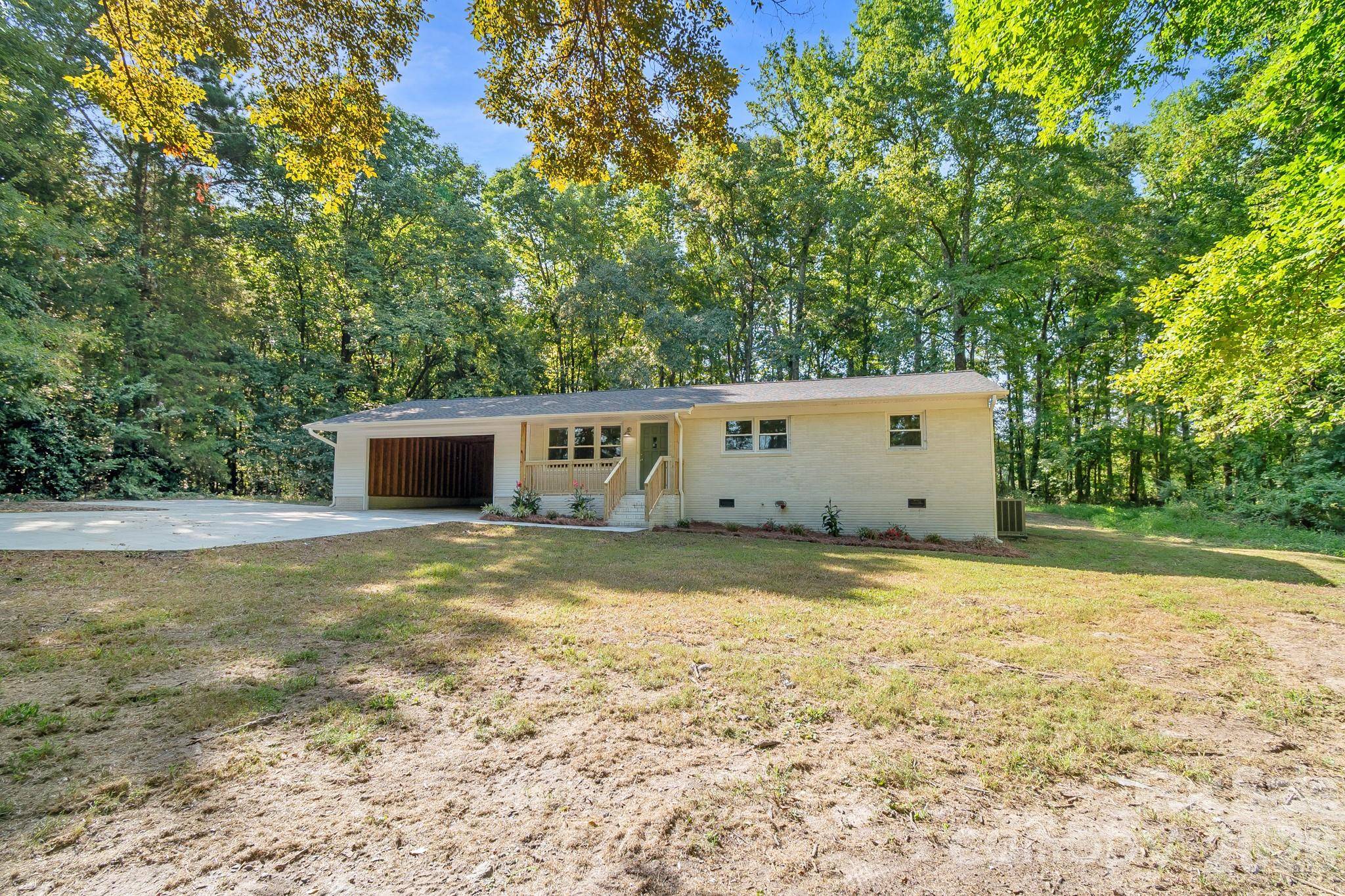 2177 Thornwell RD, Lancaster, SC 29720