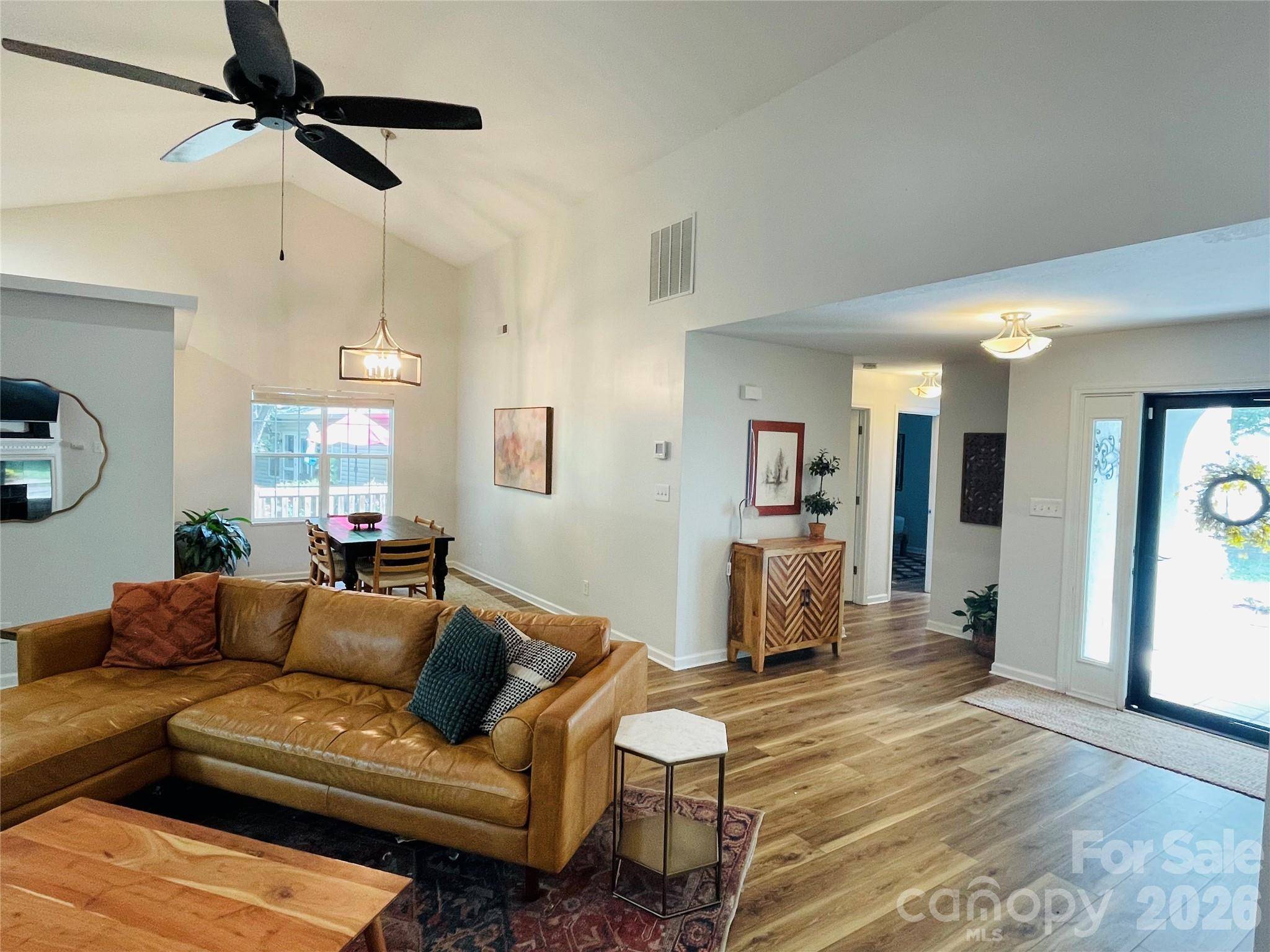 50 Stonebridge DR, Asheville, NC 28805