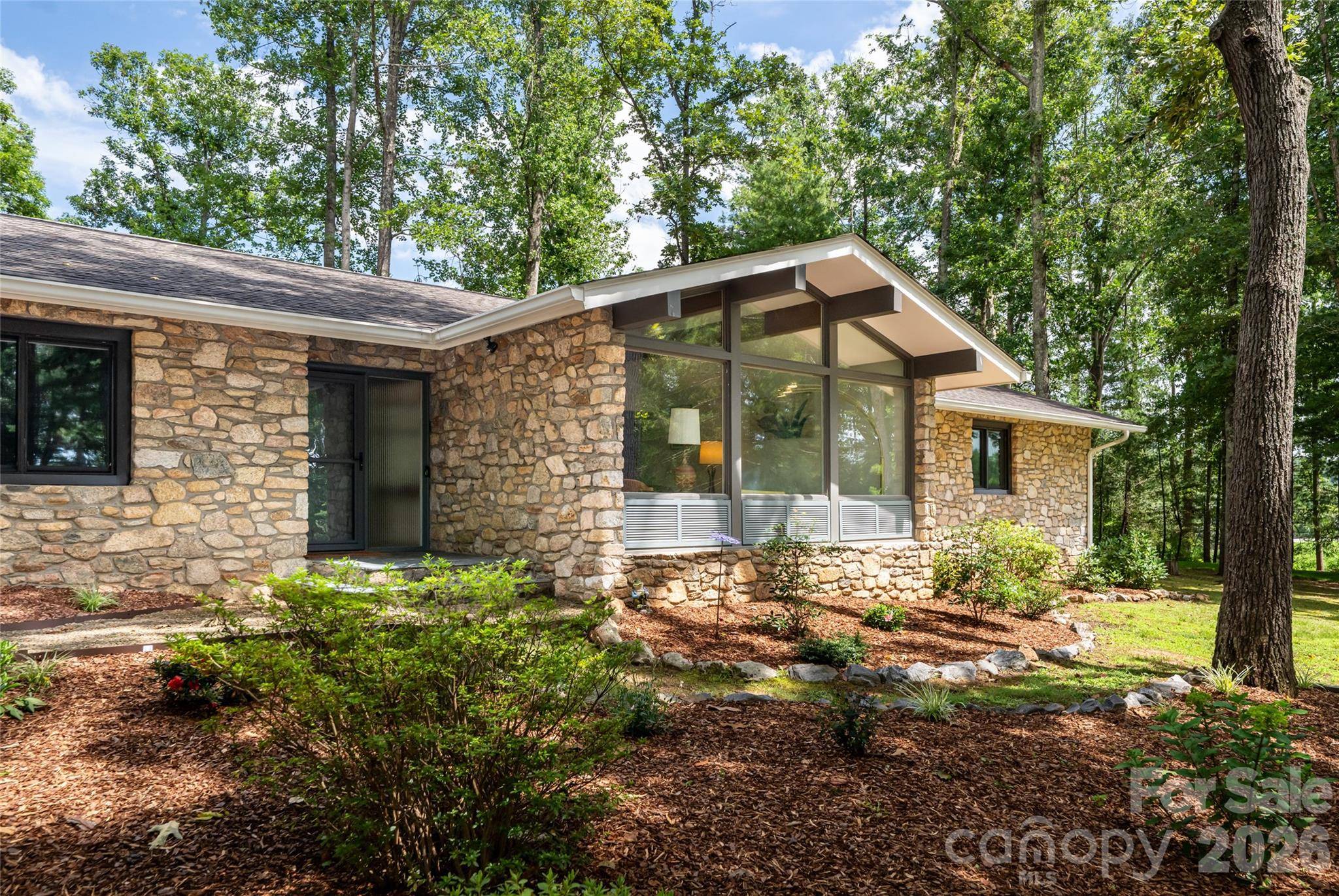 24 Amherst RD, Biltmore Forest, NC 28803