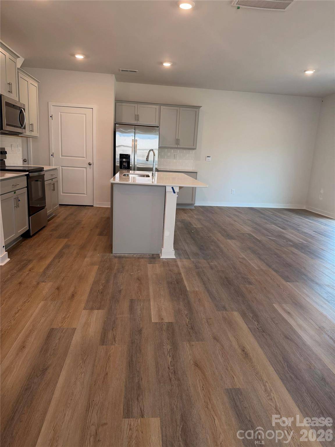 1423 Mammoth RD, Hickory, NC 28692