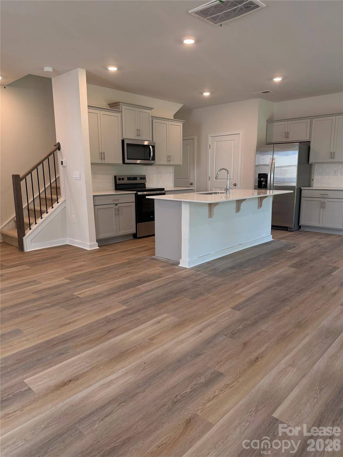 1423 Mammoth RD, Hickory, NC 28692