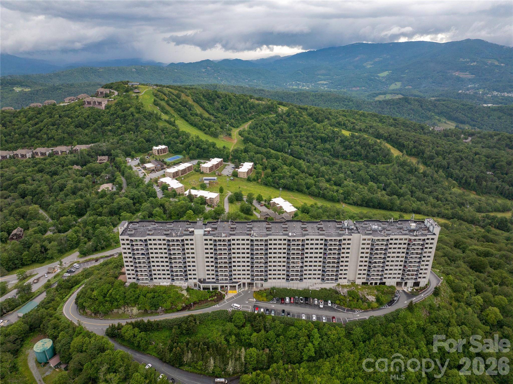 303 Sugar Top DR #2221, Banner Elk, NC 28604