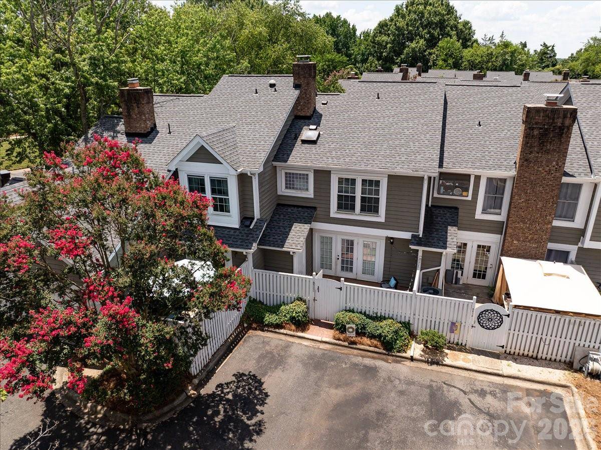 8220 Legare CT, Charlotte, NC 28210