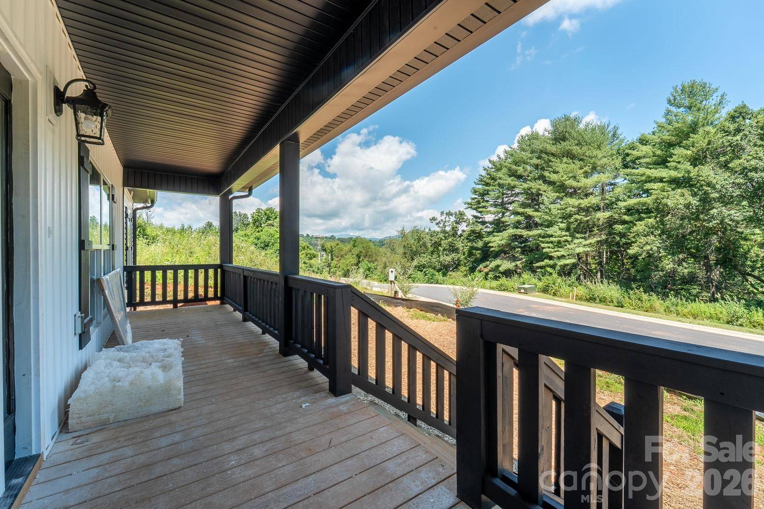 60 Charlotte ST, Franklin, NC 28734