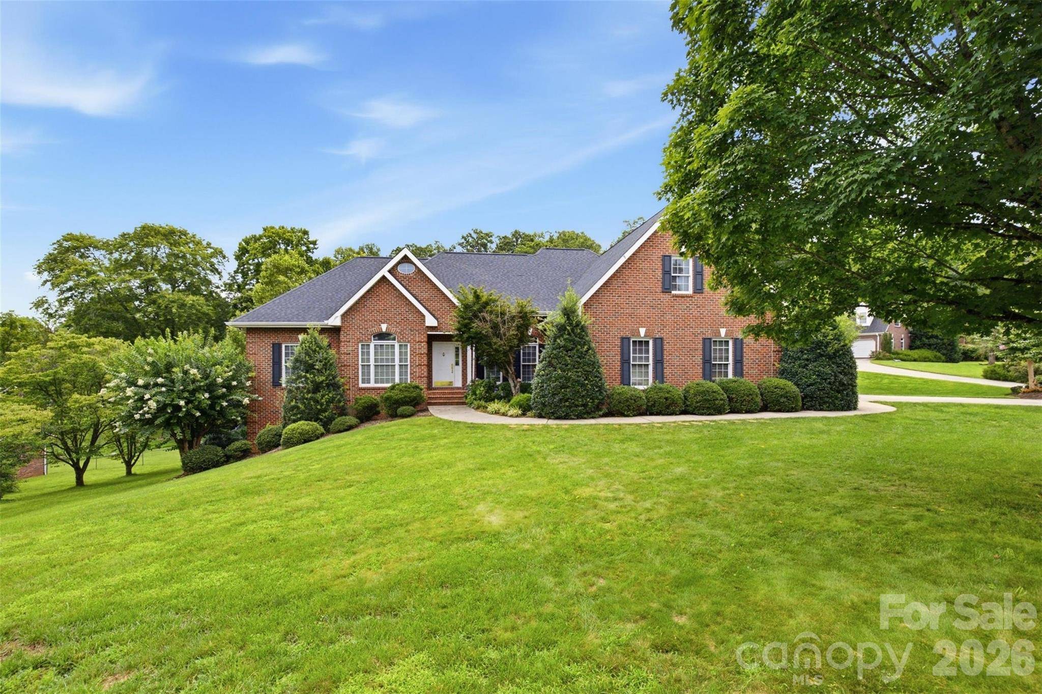 405 Woodridge DR SE, Lenoir, NC 28645