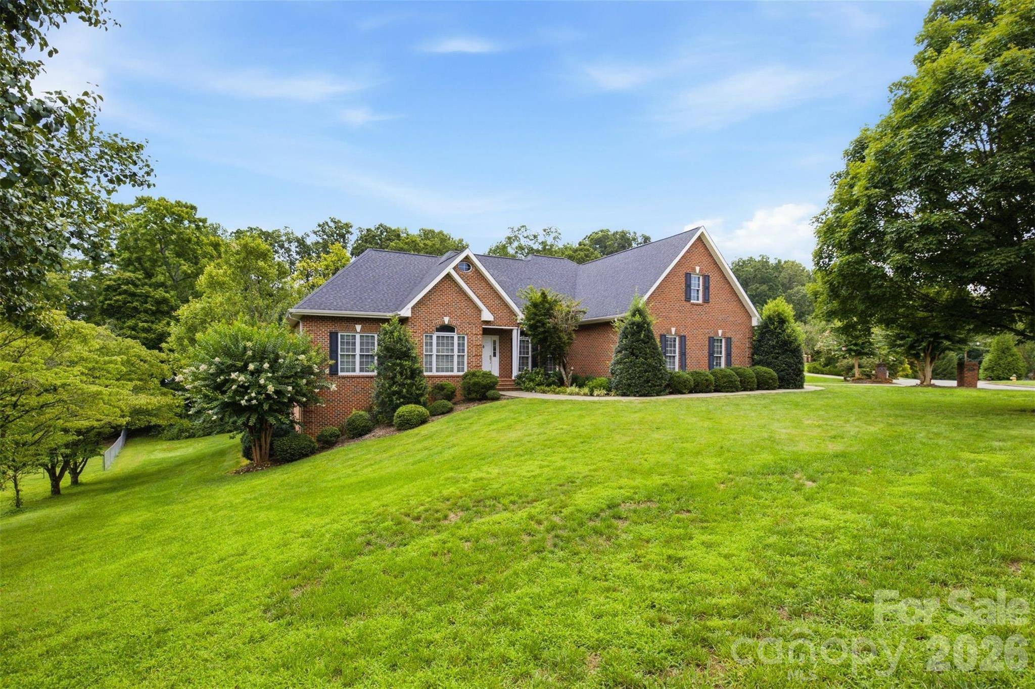 405 Woodridge DR SE, Lenoir, NC 28645