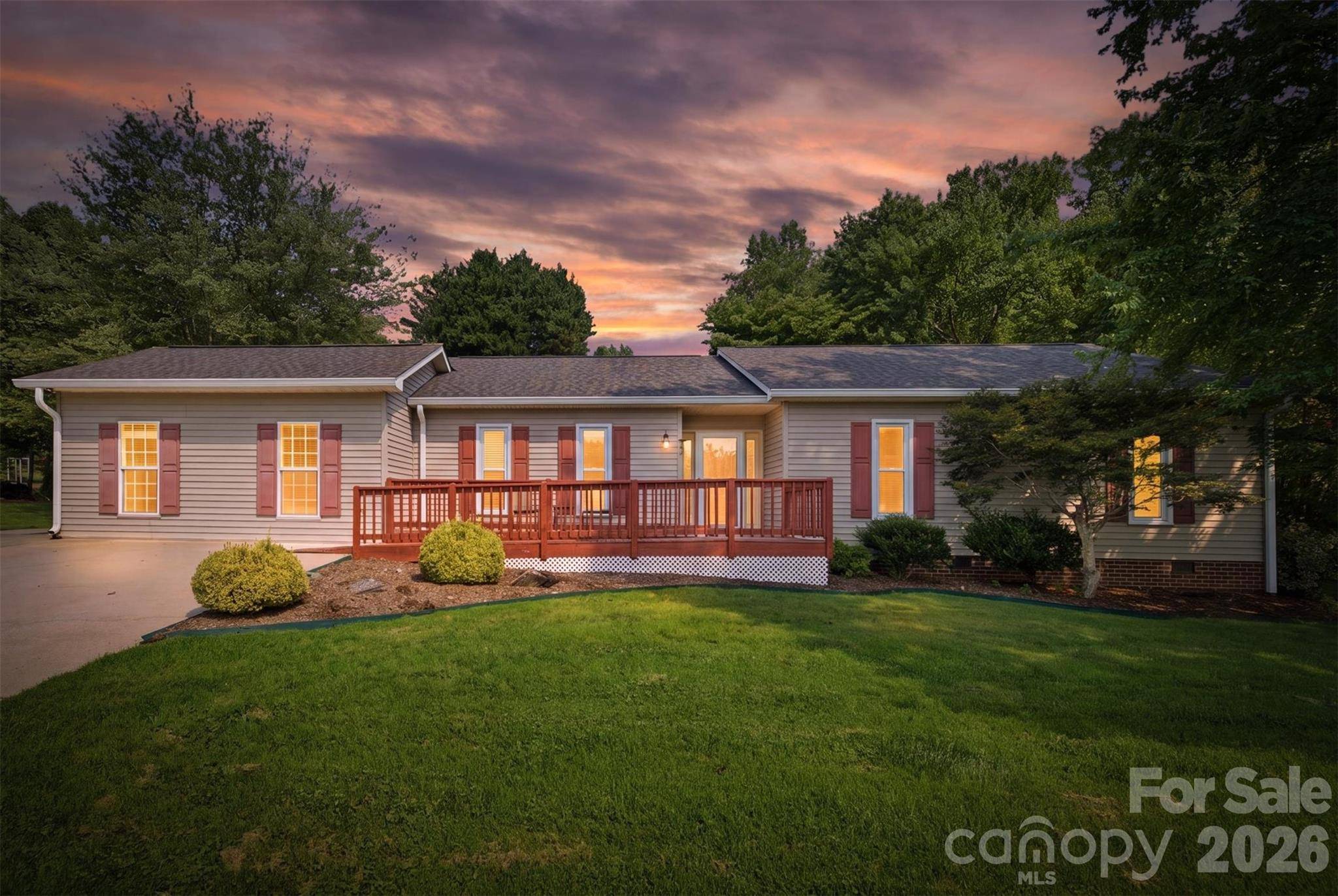 1806 Kyle CT NE, Lenoir, NC 28645