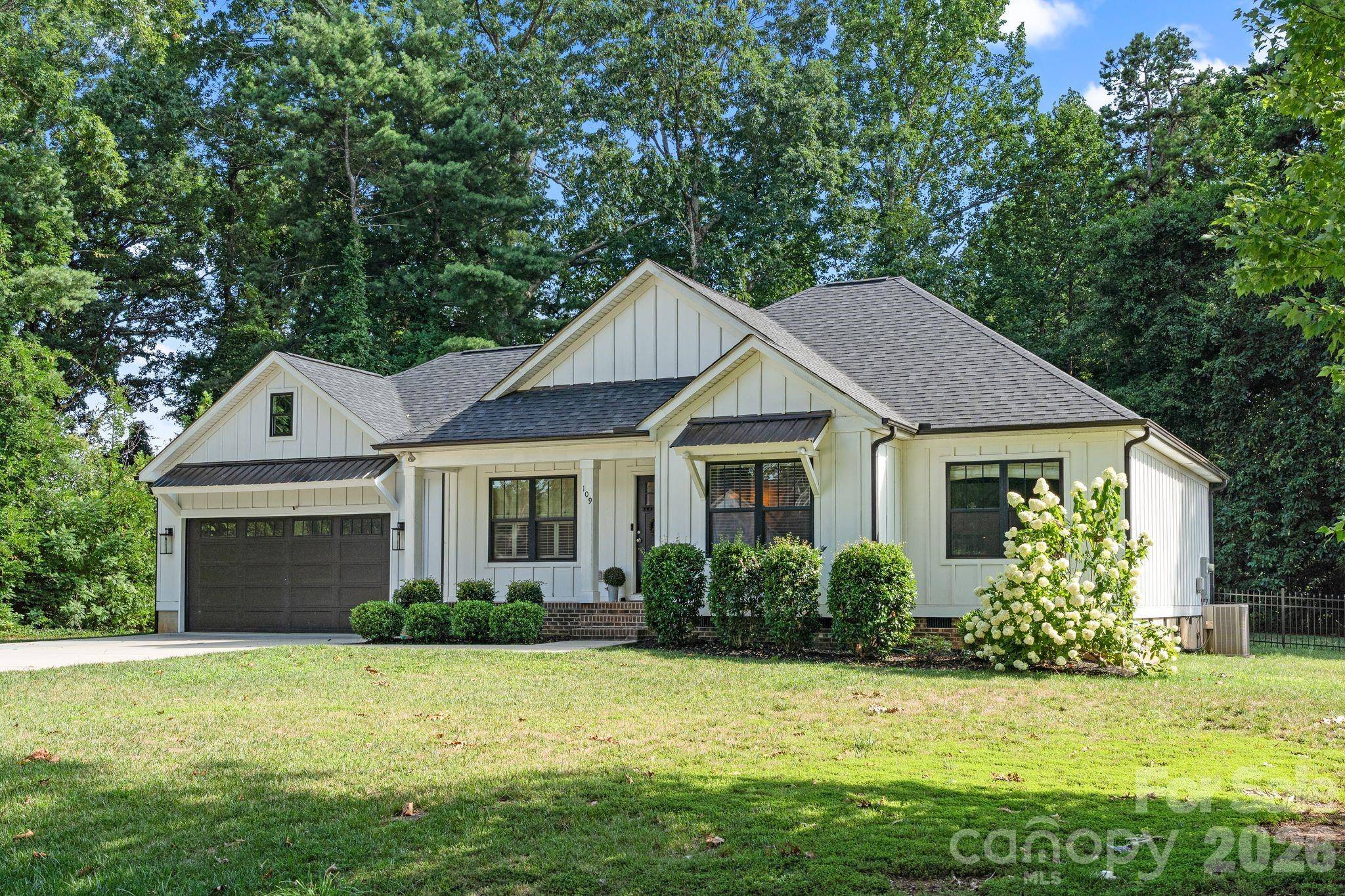 109 Logan LN, Belmont, NC 28012