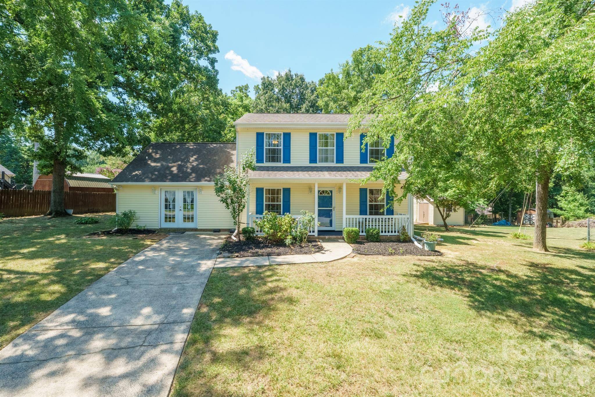 6421 Whitewater DR, Charlotte, NC 28214