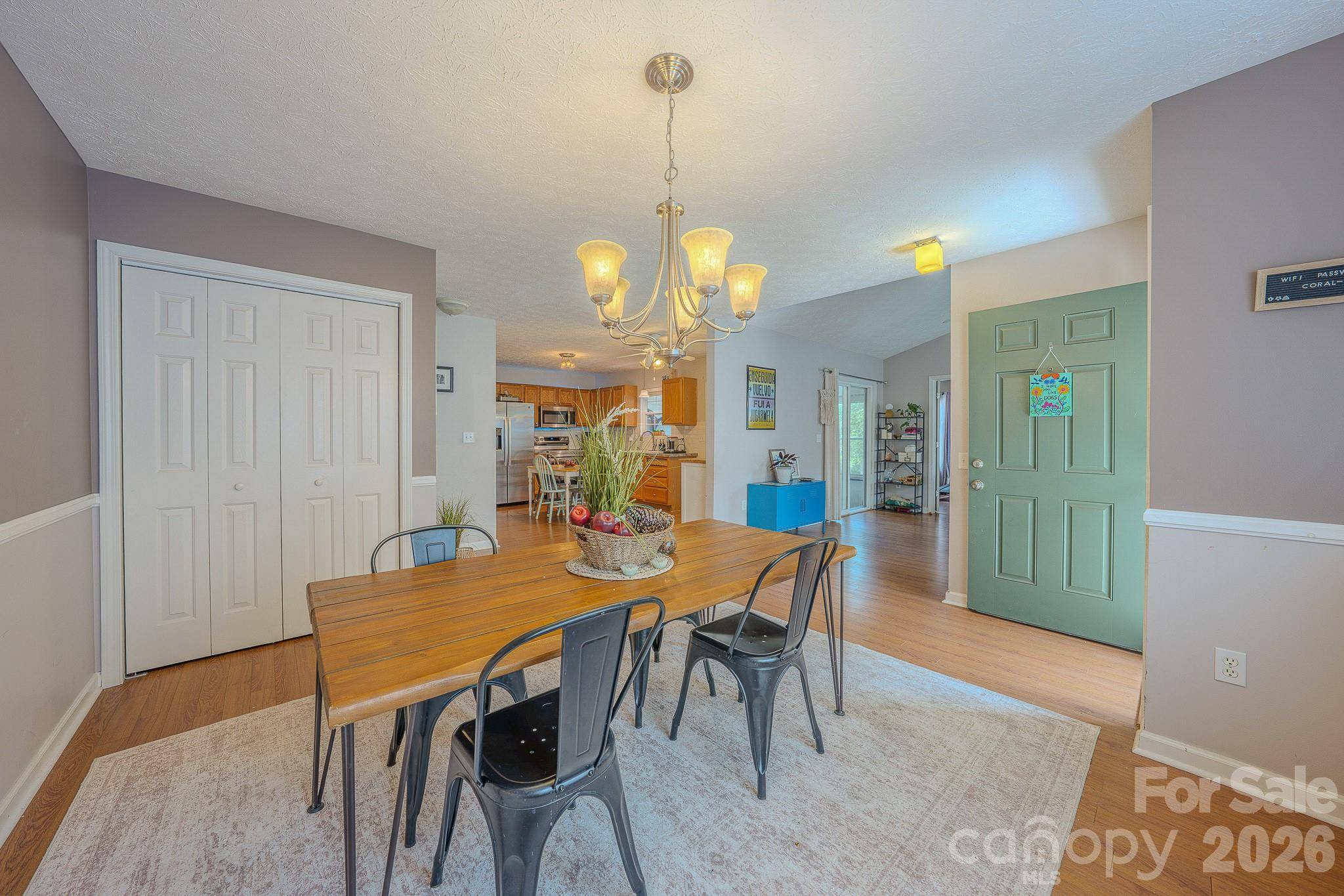 39 N Creekside CT, Hendersonville, NC 28791
