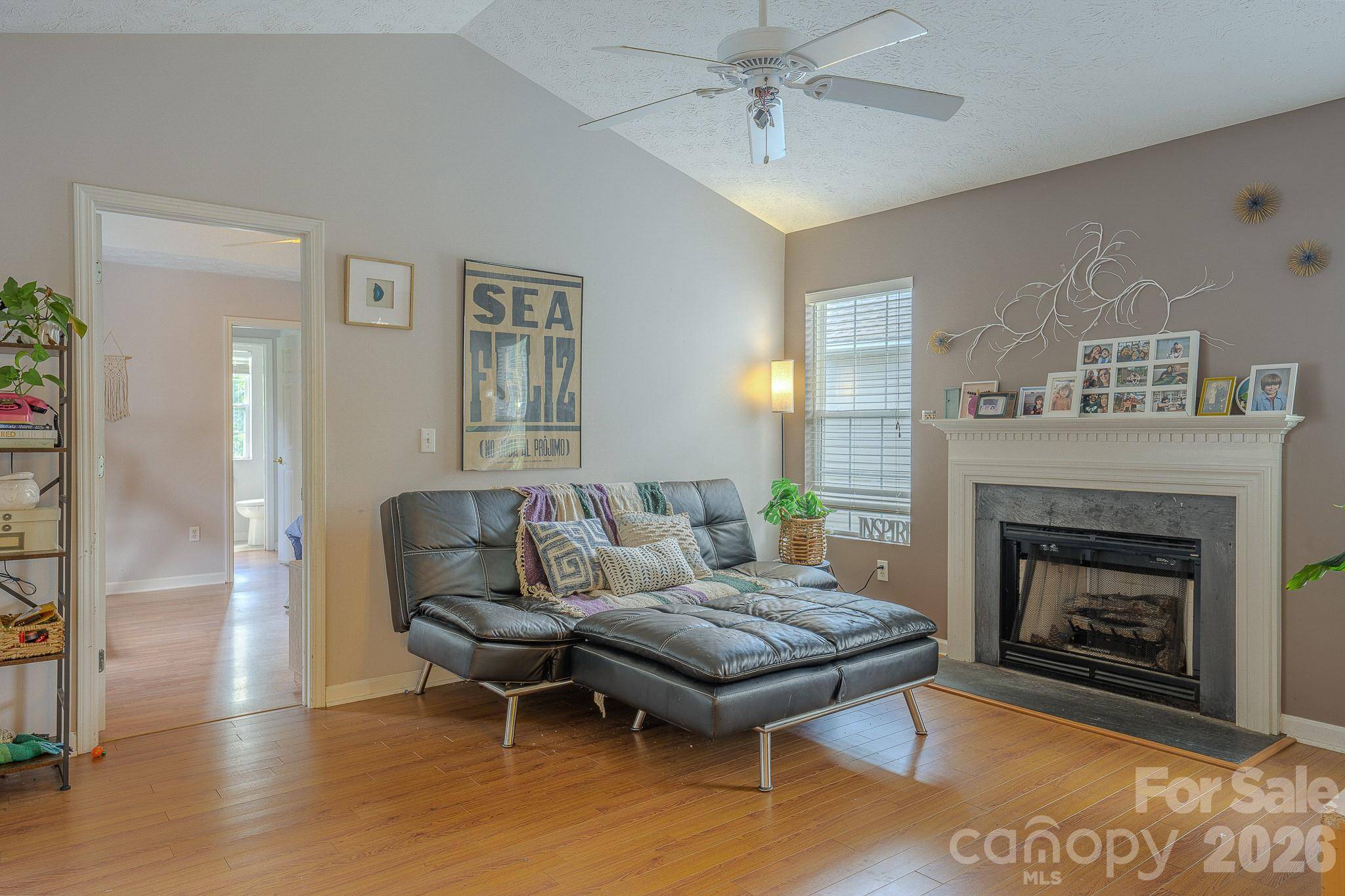 39 N Creekside CT, Hendersonville, NC 28791