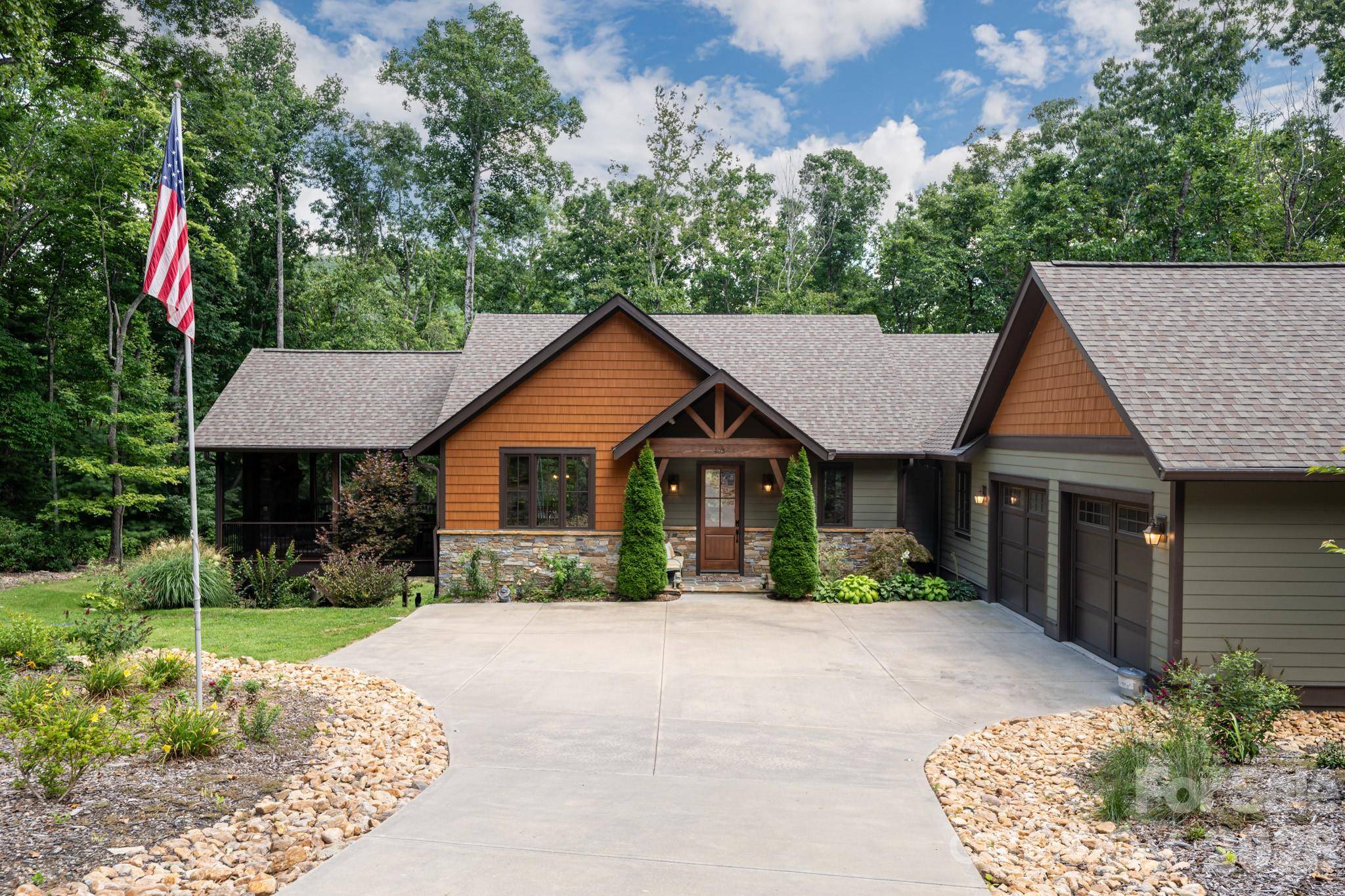 403 Thunder Mountain RD, Hendersonville, NC 28792