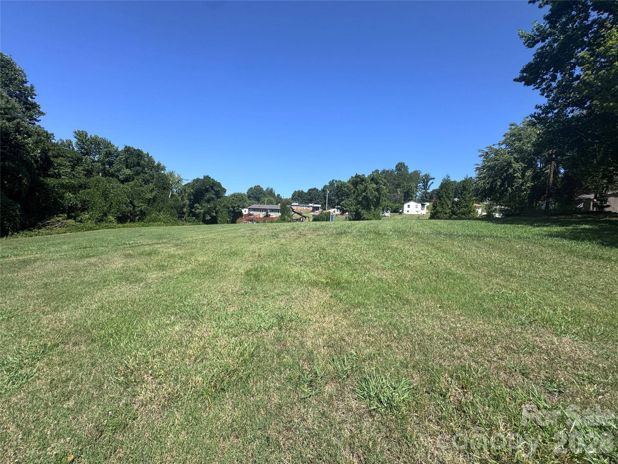 000 Miller AVE, Marion, NC 28752