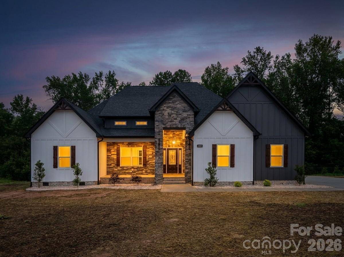 1007 Harrogate DR, Bessemer City, NC 28016