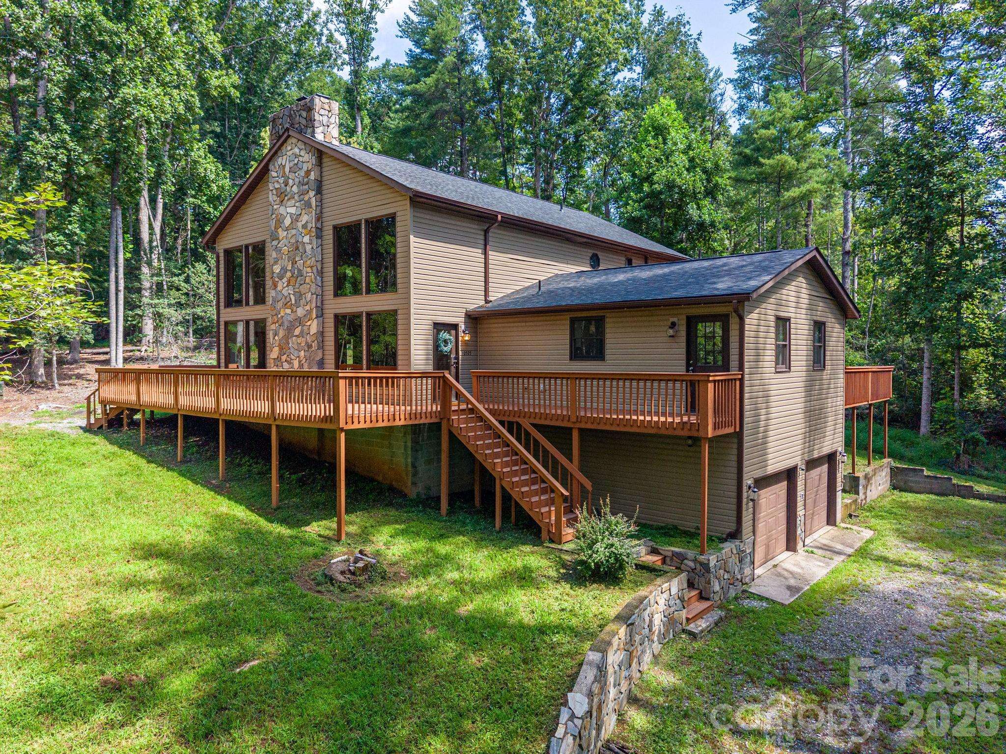 2525 Big Horn DR, Morganton, NC 28655