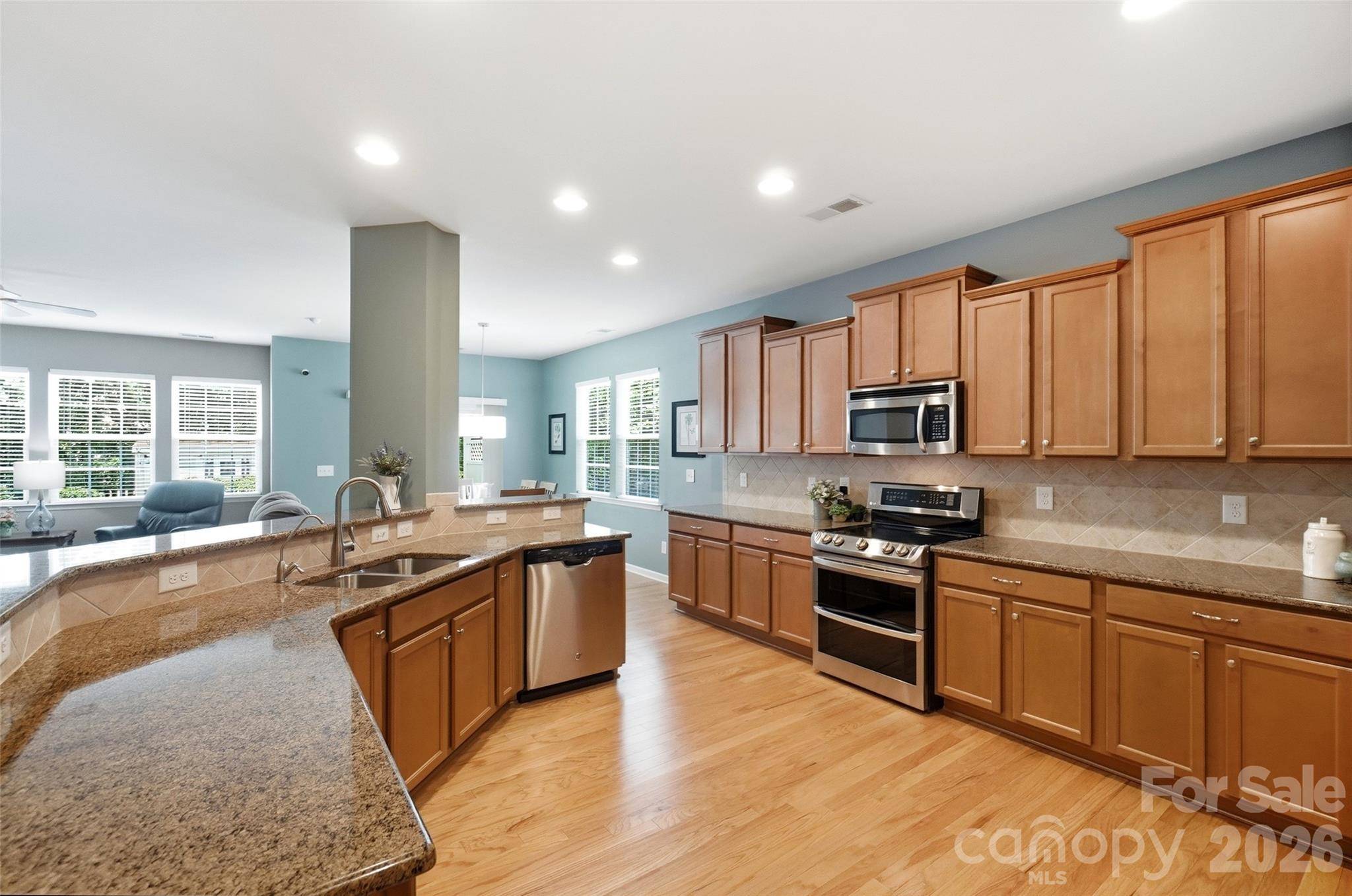 3715 Franklin Meadows DR, Matthews, NC 28105