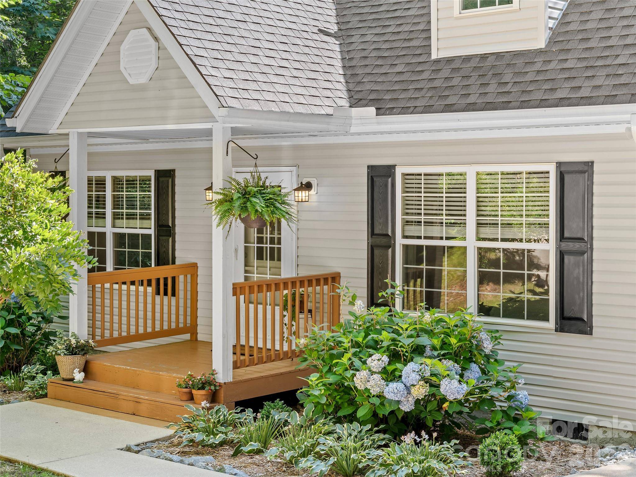 53 Honeysuckle Ridge RD, Pisgah Forest, NC 28768