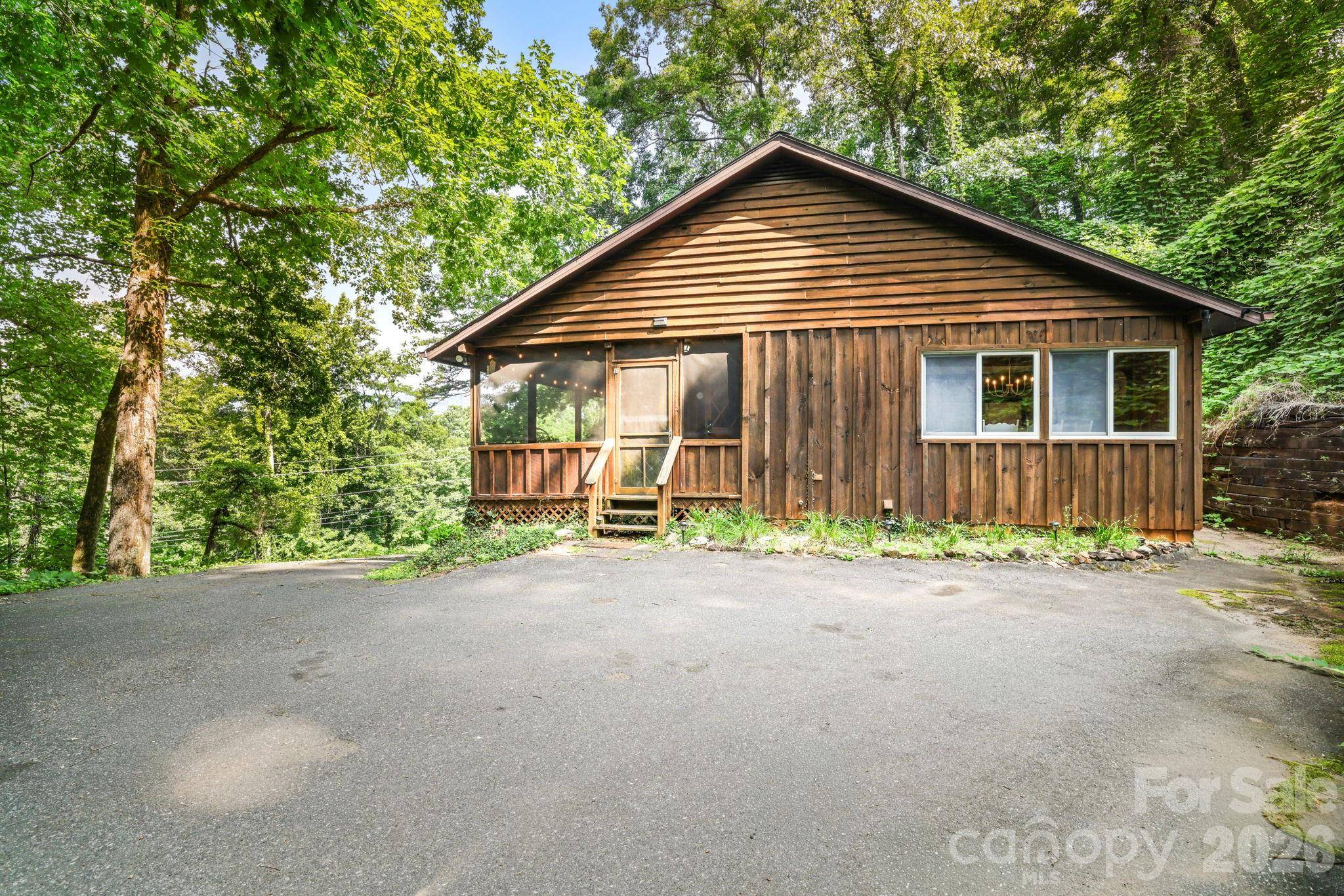 237 Biltmore CIR, Bryson City, NC 28713